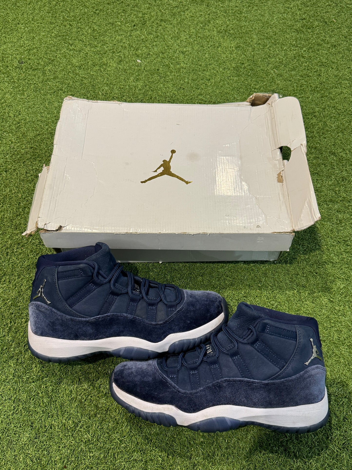 Jordan 11 Midnight Navy (9W)