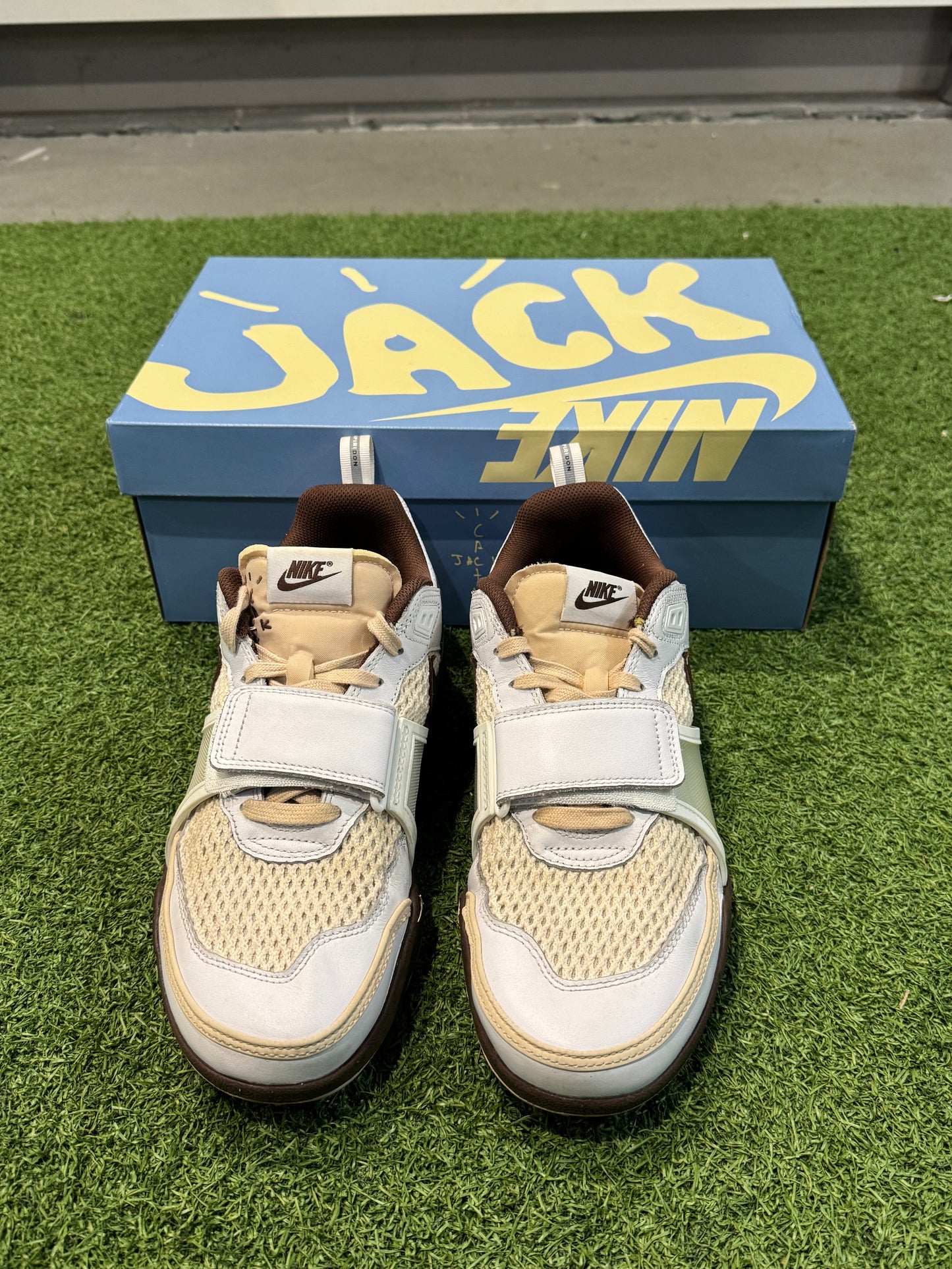 Nike Travis Scott Field Jaxx Light Chocolate (10.5)