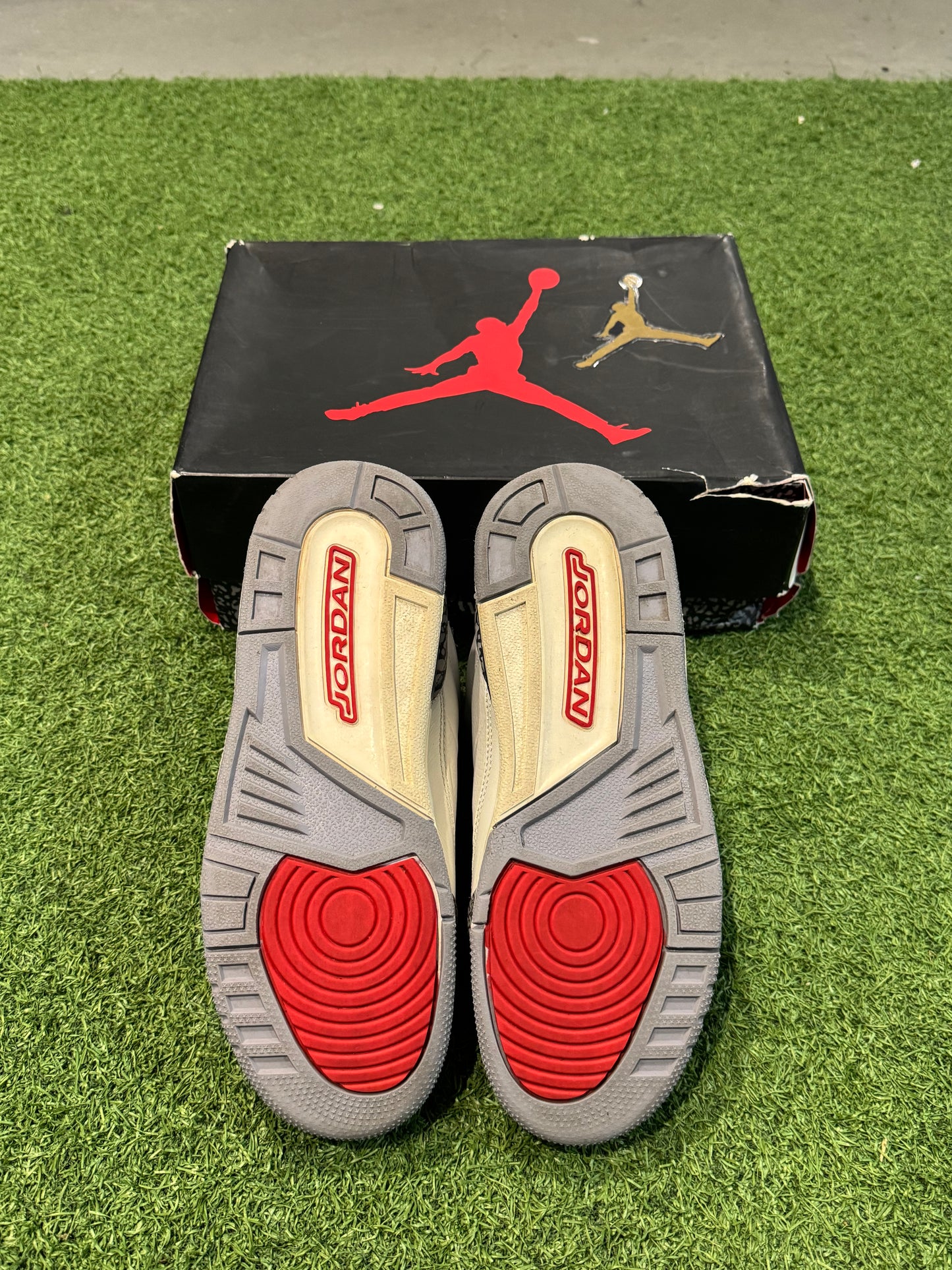 Jordan 3 White Cement (7Y)