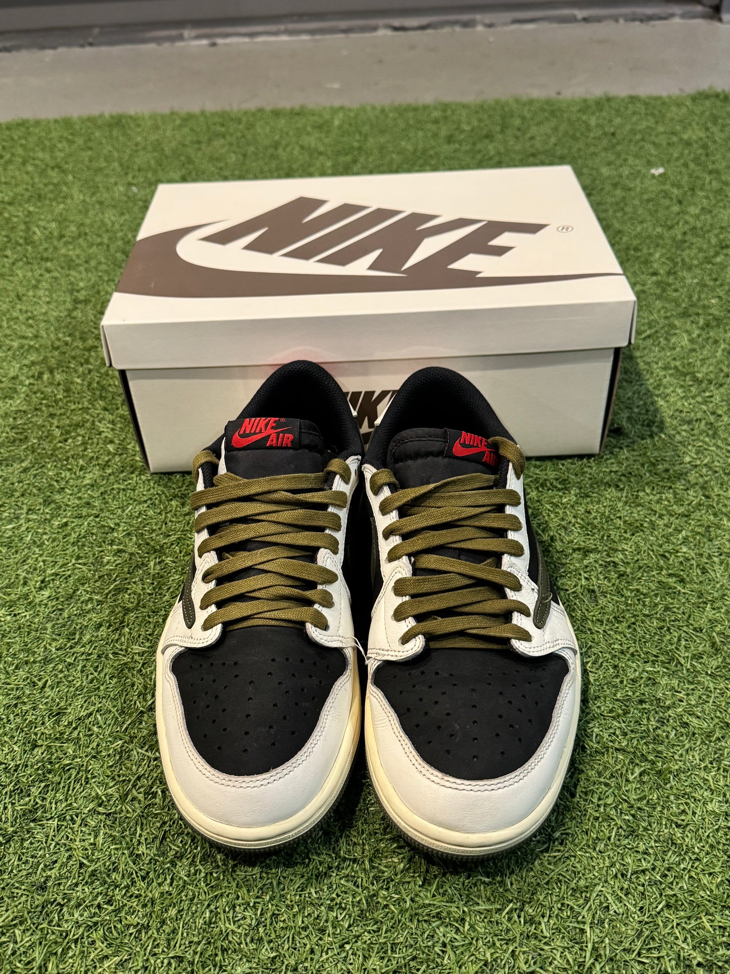 Jordan 1 Low Travis Scott Olive (9W)