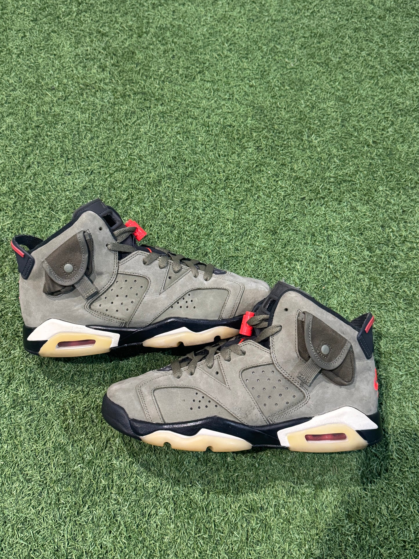 Jordan 6 Travis Scott Olive (6.5Y)