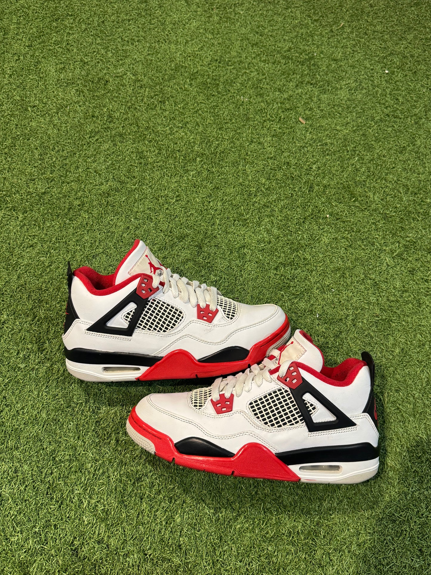 Jordan 4 Fire Red (7Y)