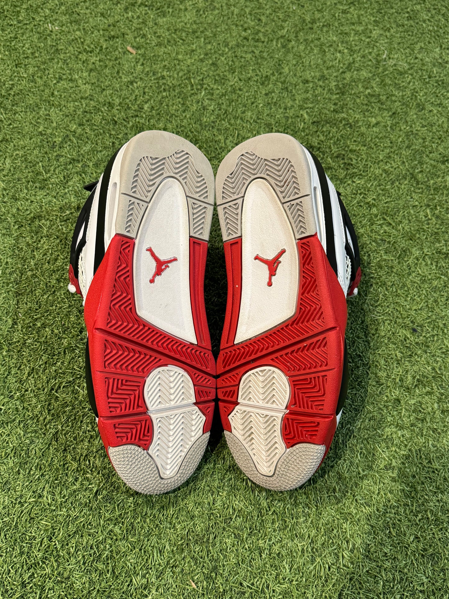 Jordan 4 Fire Red (7Y)