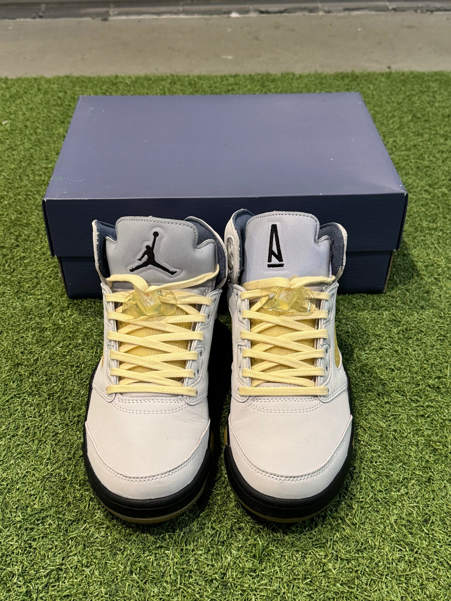 Jordan 5 A Ma Maniere Dawn (9.5W)