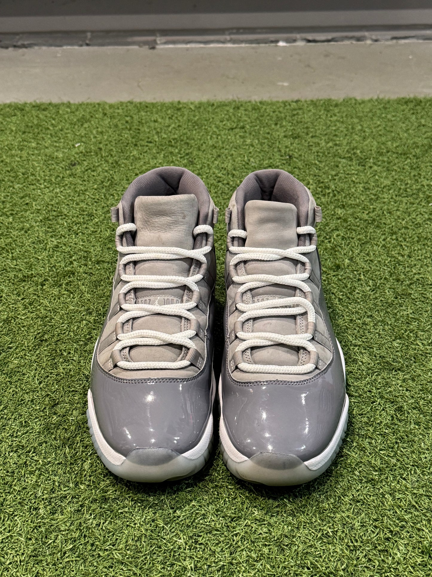 Jordan 11 Cool Grey (10.5)