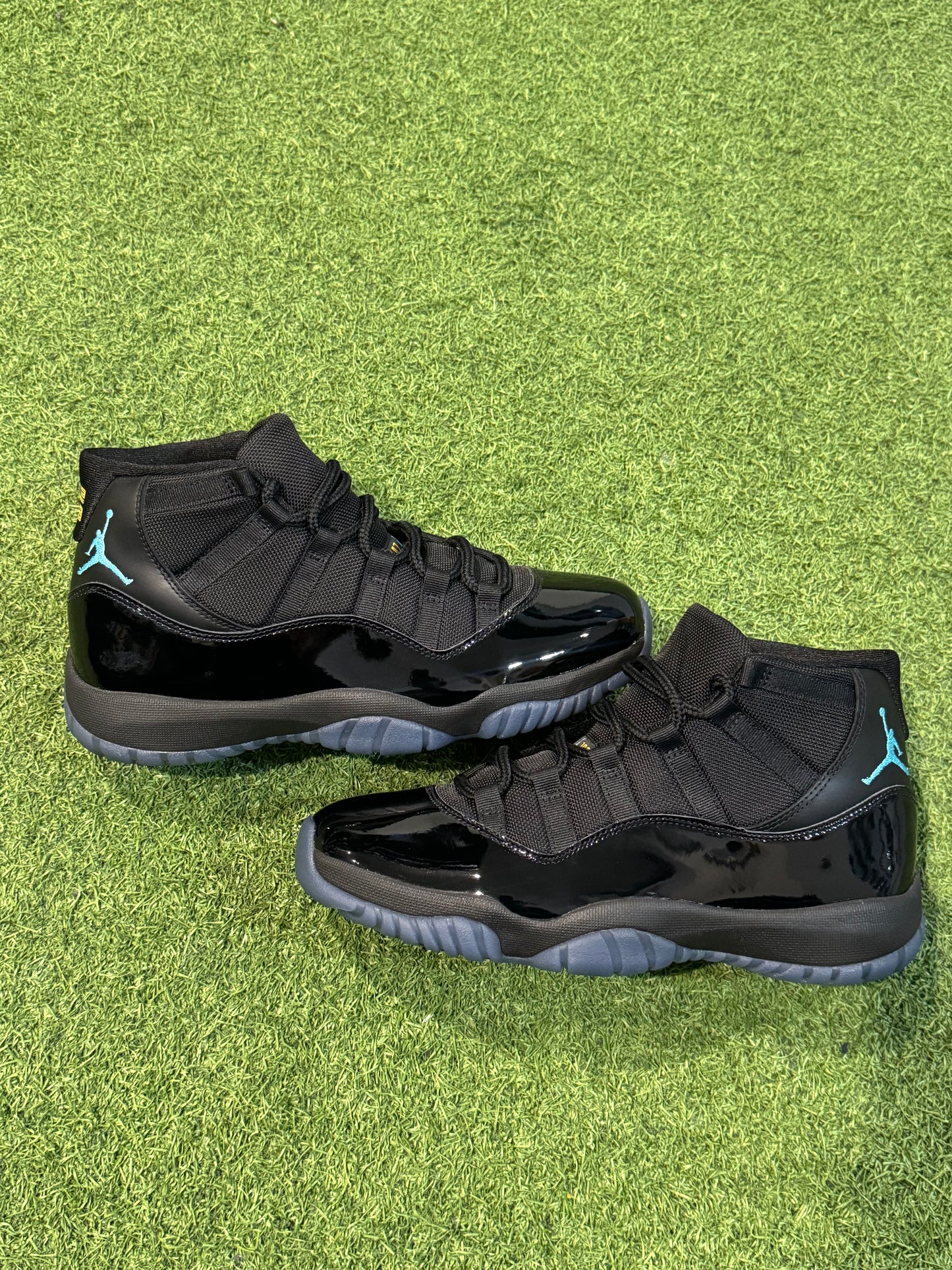 Jordan 11 Gamma Blue (9.5)