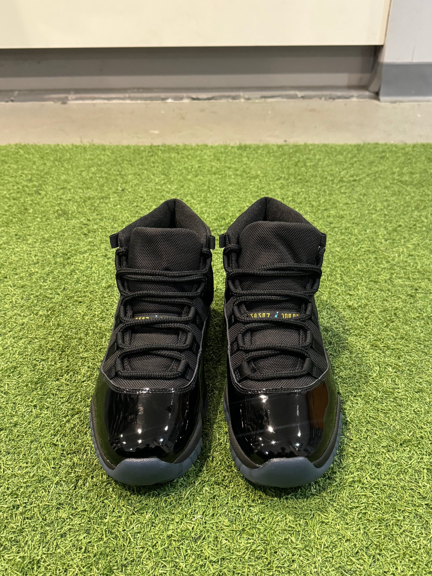 Jordan 11 Gamma Blue (9.5)