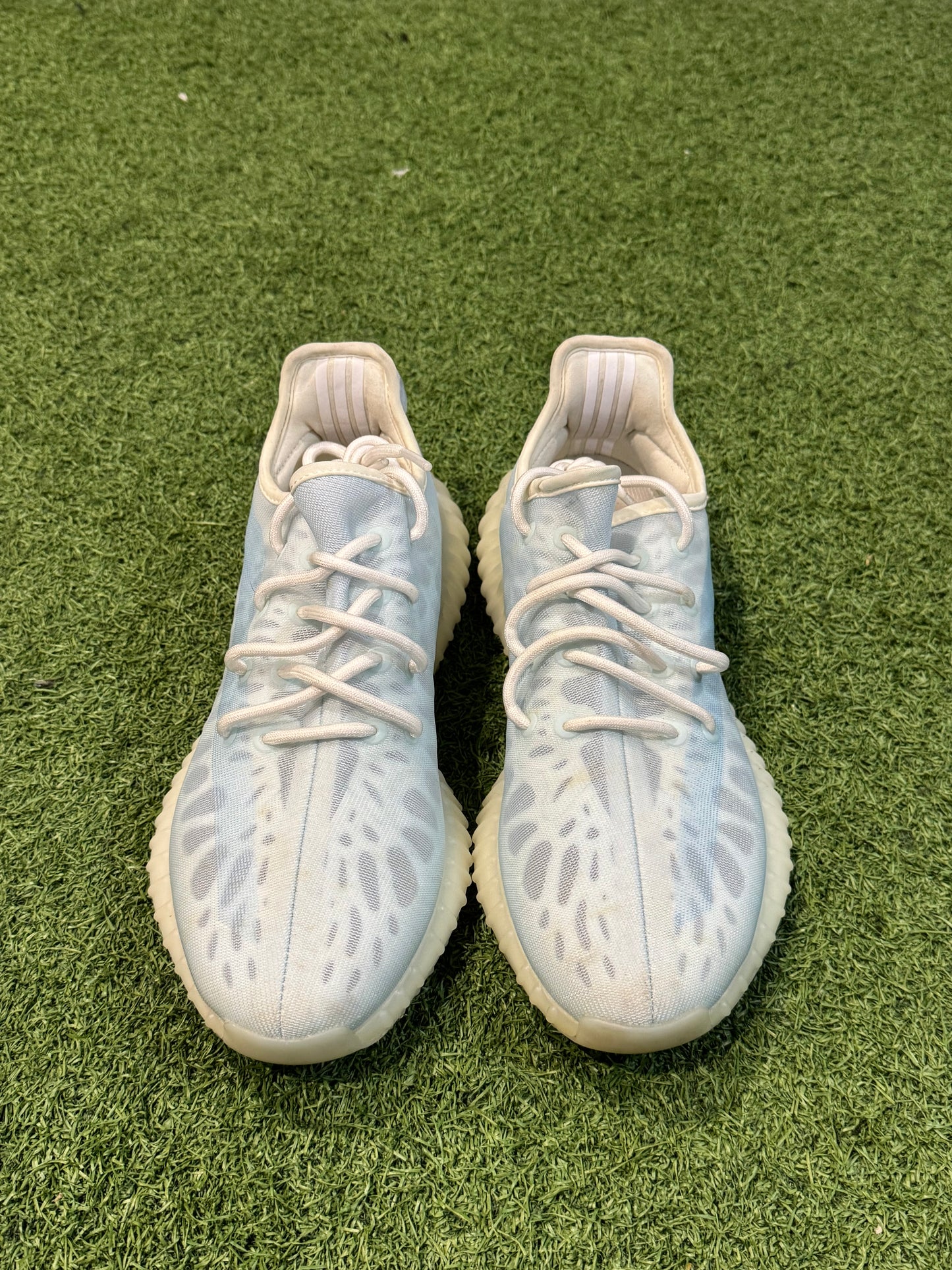 Yeezy 350 Mono Ice (9.5)