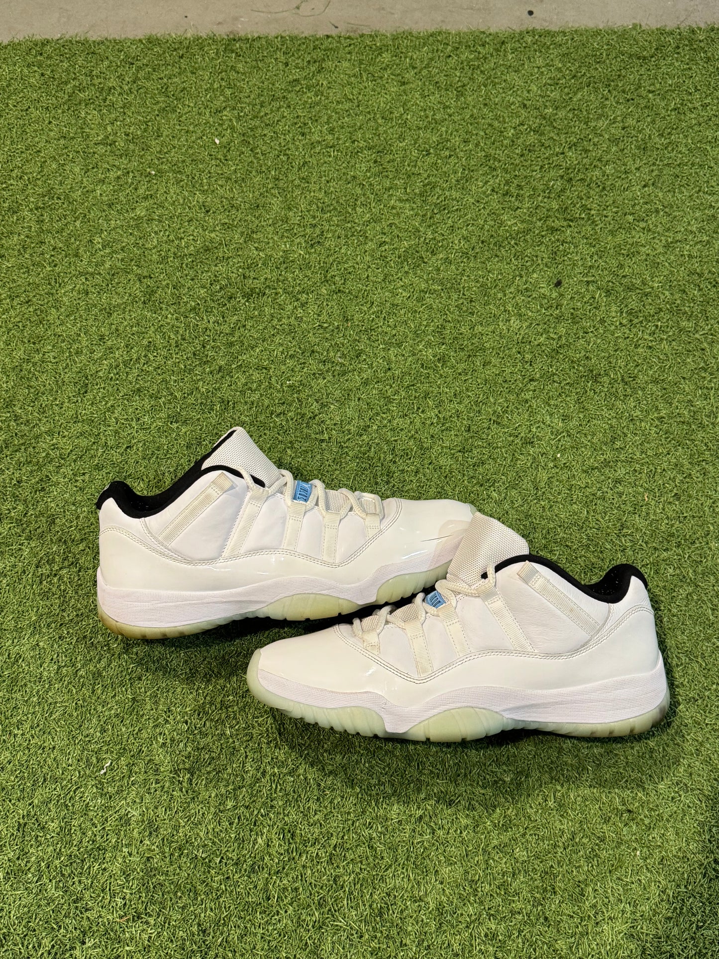 Jordan 11 Low Legend Blue (12)