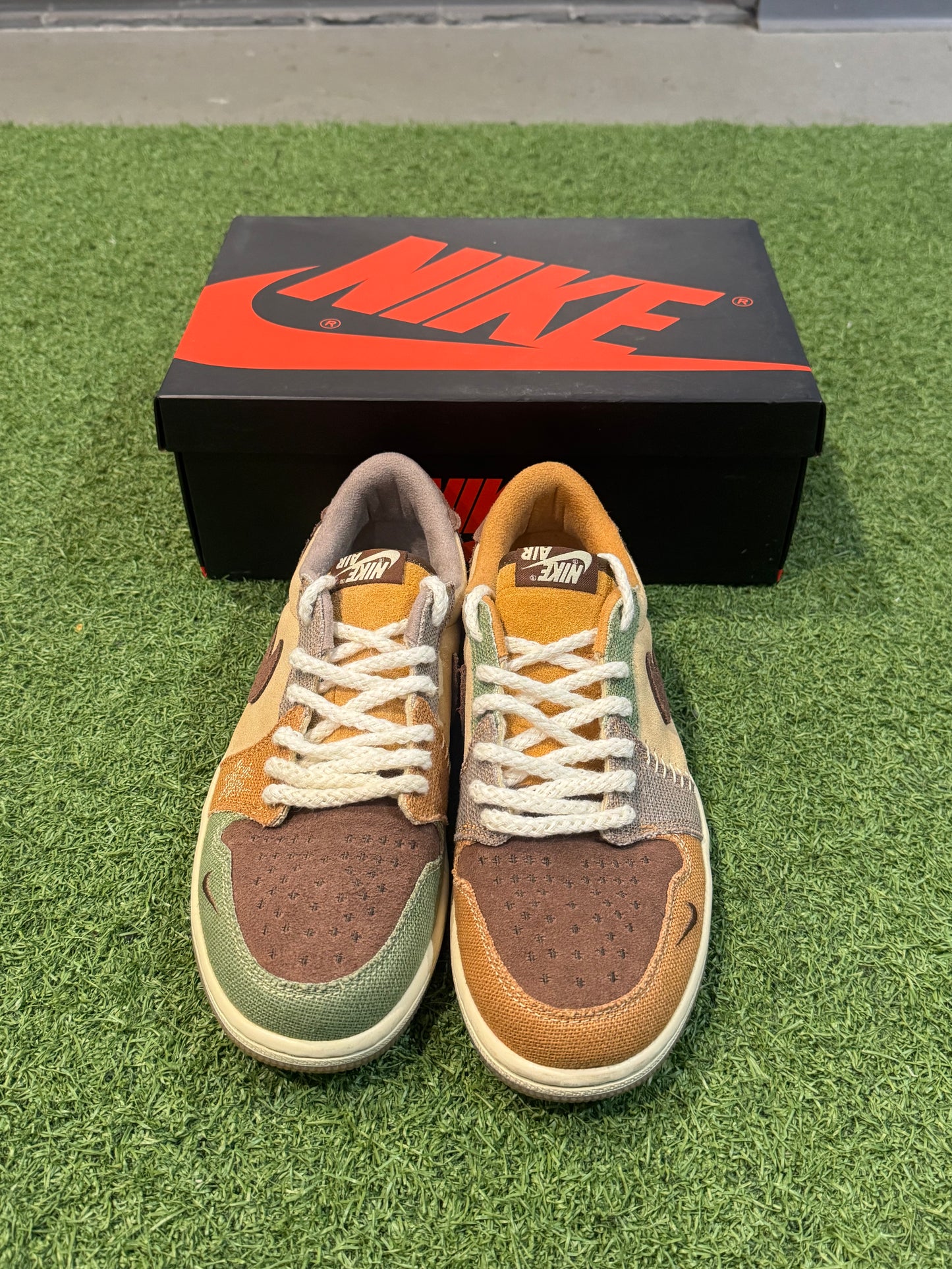 Jordan 1 Low Zion Williamson Voodoo (7.5)