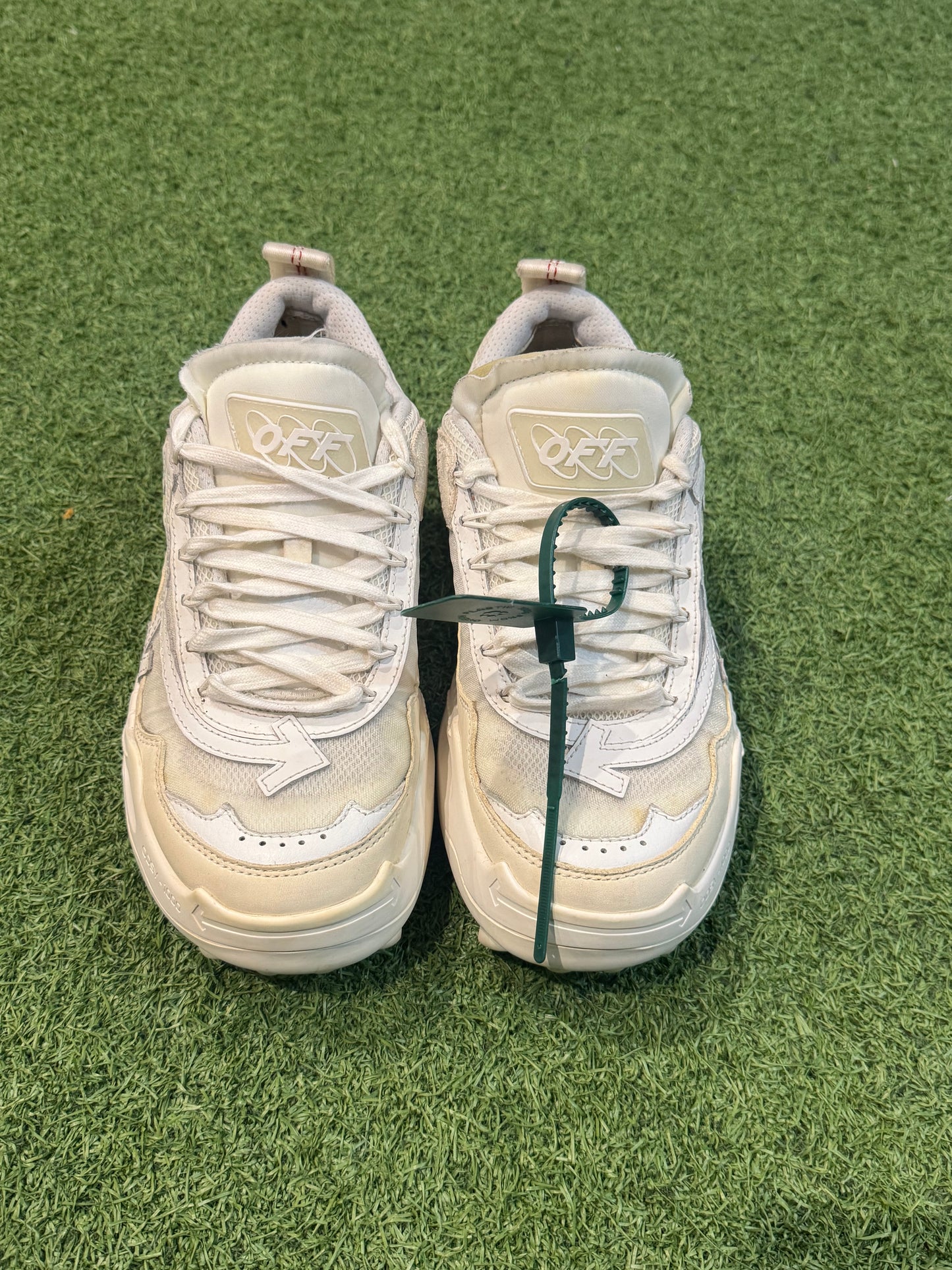 Off-White ODSY 1000 (40EU)