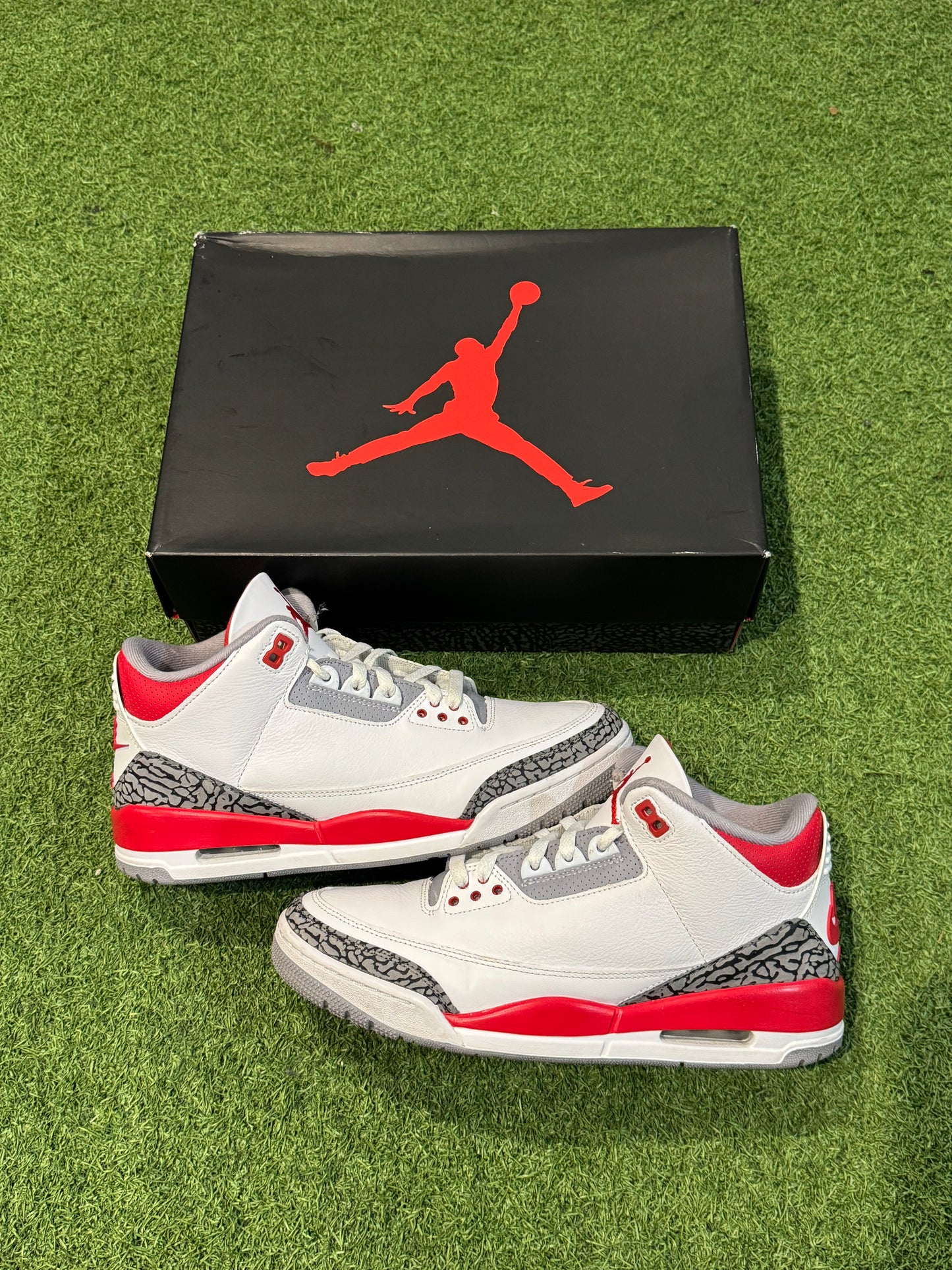Jordan 3 Fire Red (10)