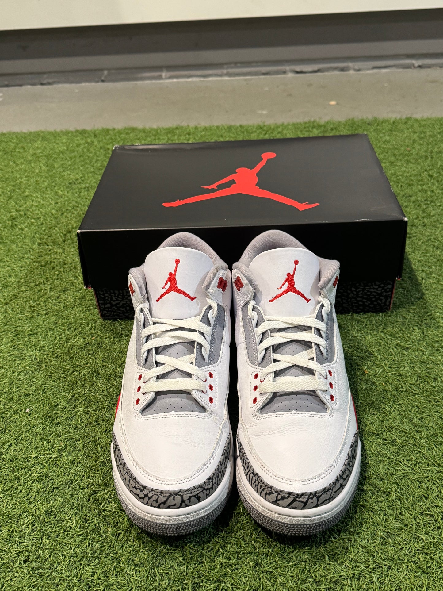 Jordan 3 Fire Red (10)