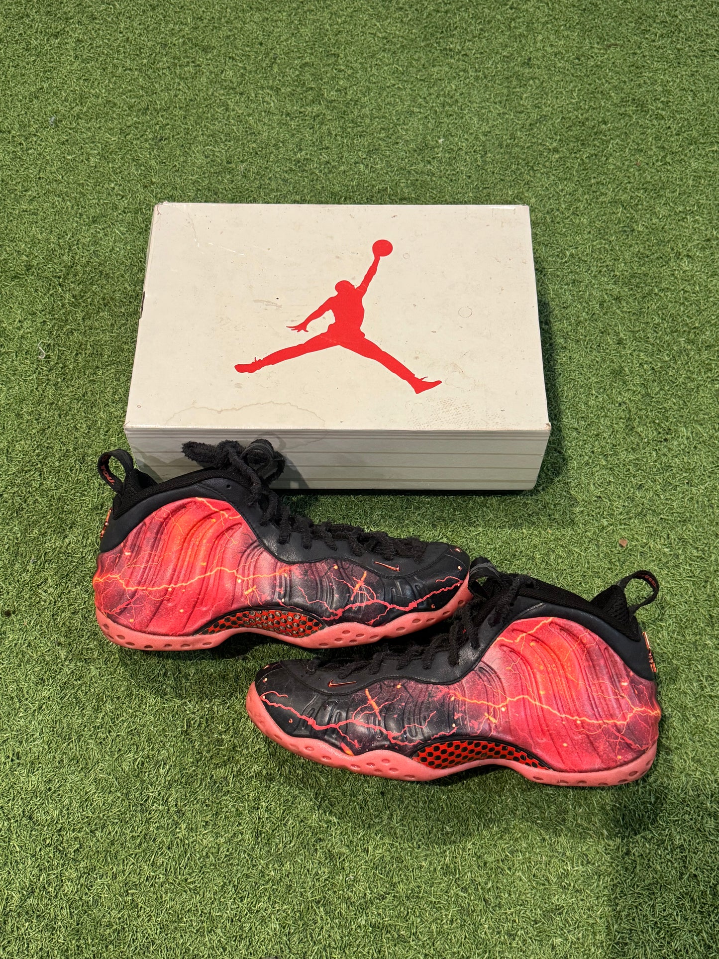 Nike Foamposite Stranger Things (10.5)