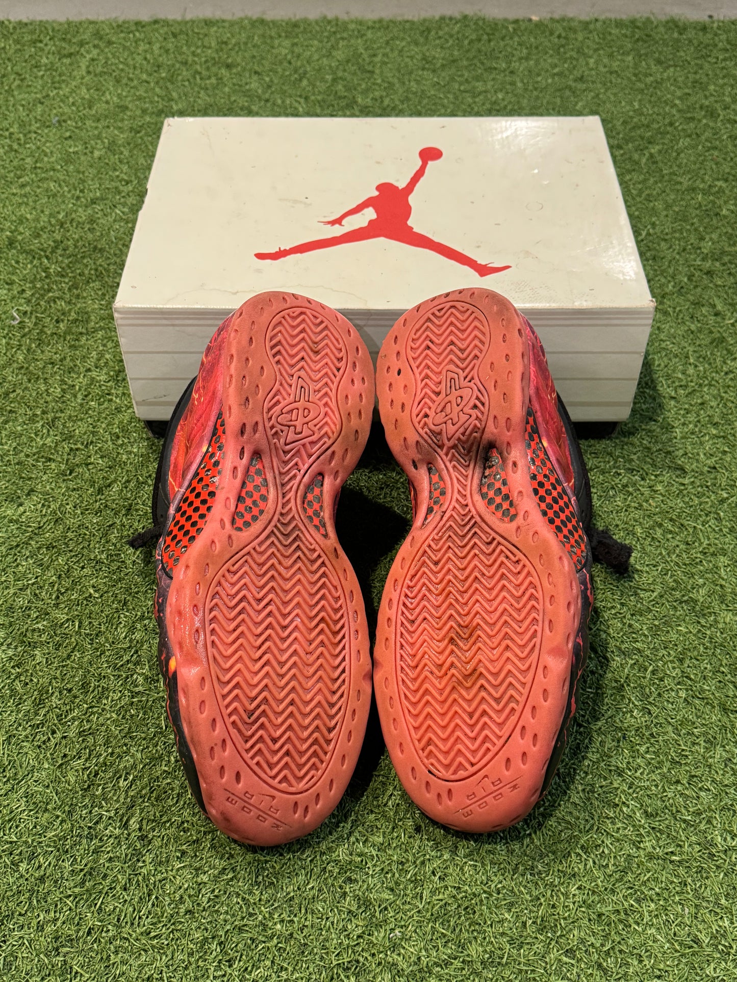 Nike Foamposite Stranger Things (10.5)