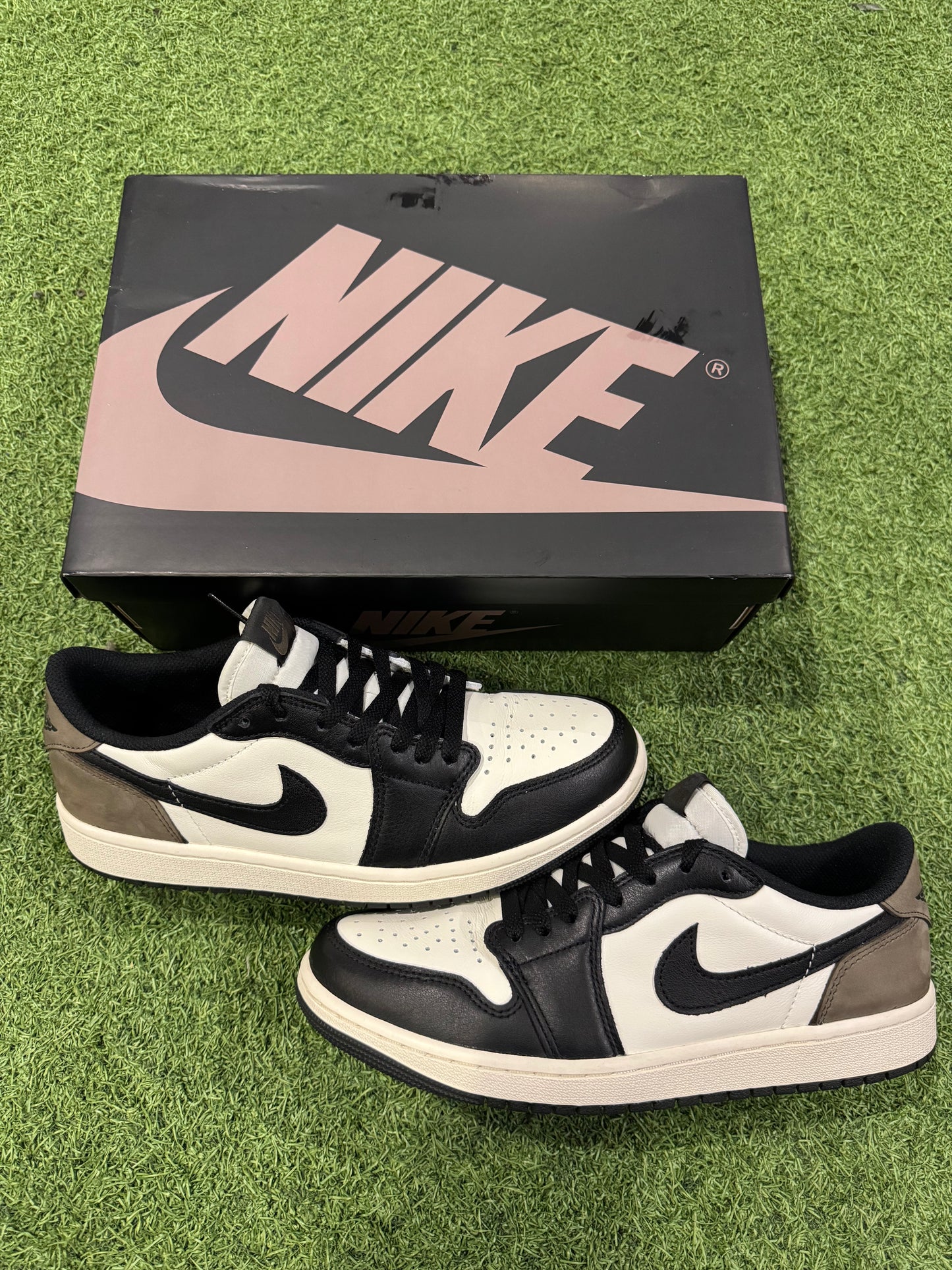 Jordan 1 Low Mocha (9)