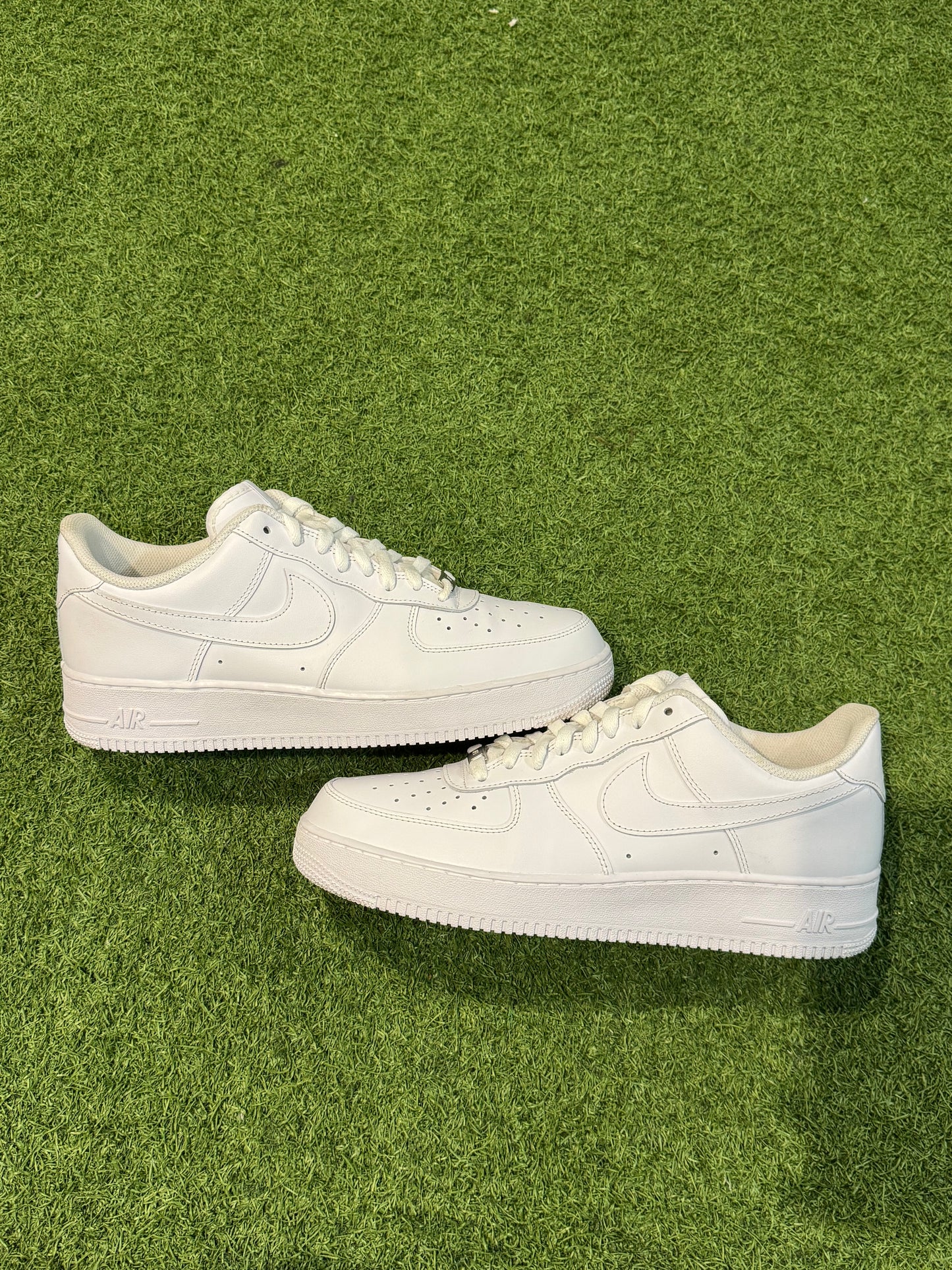 AF1 White (12)