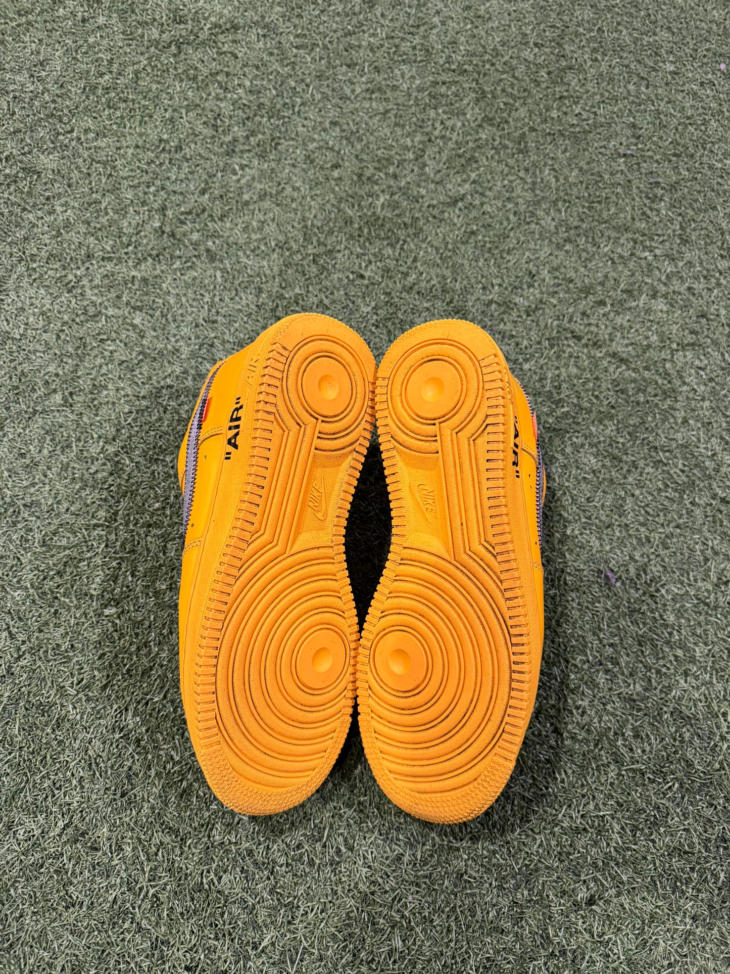 Air Force 1 Off-White ICA University Gold (8.5)