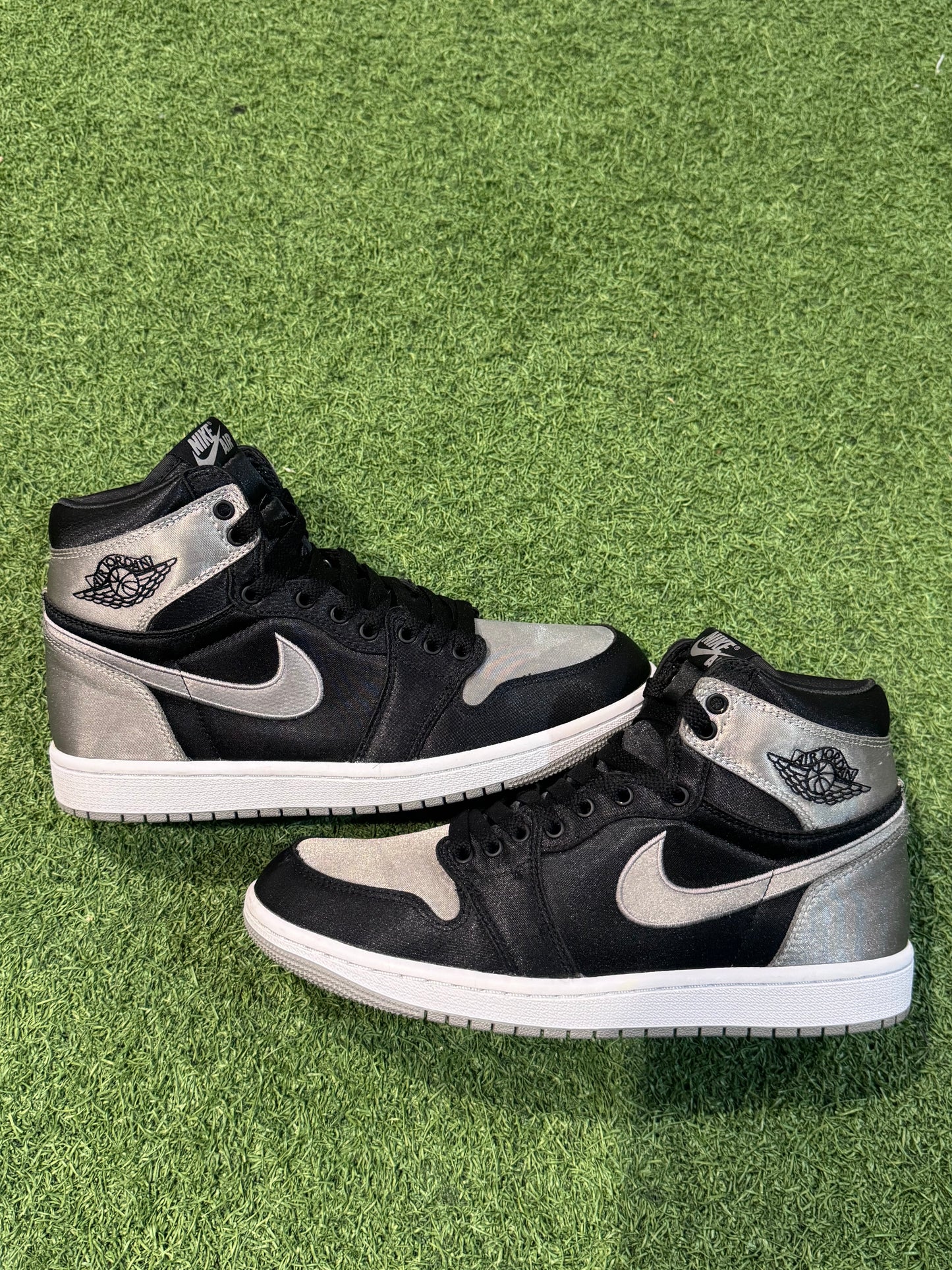 Jordan 1 Retro High OG Satin Shadow (9W)