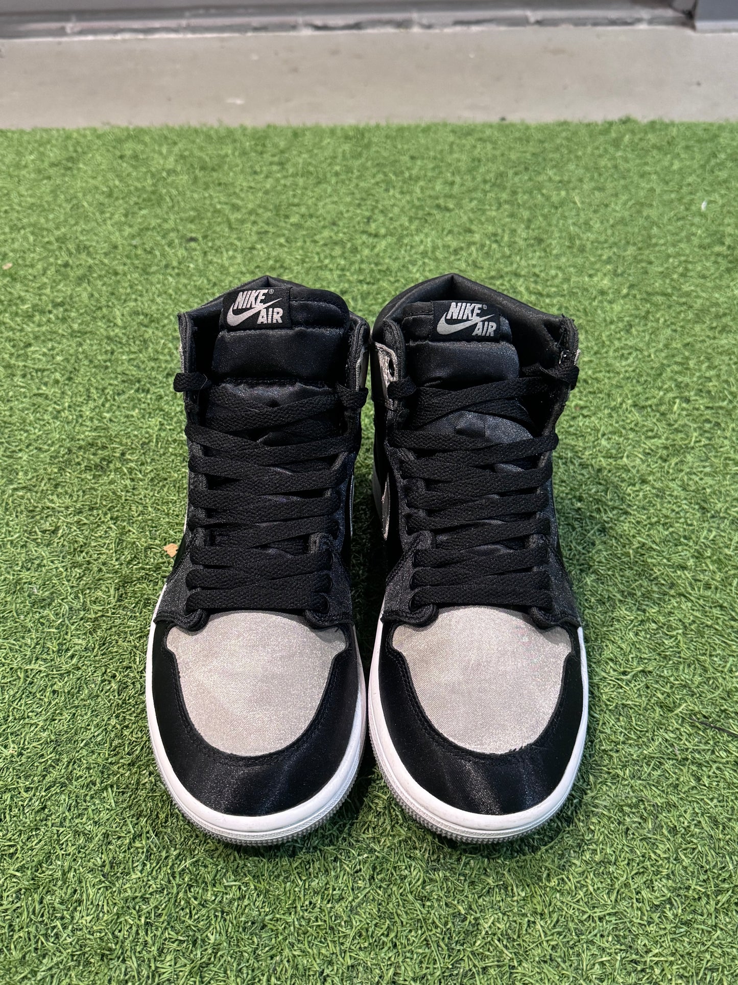 Jordan 1 Retro High OG Satin Shadow (9W)