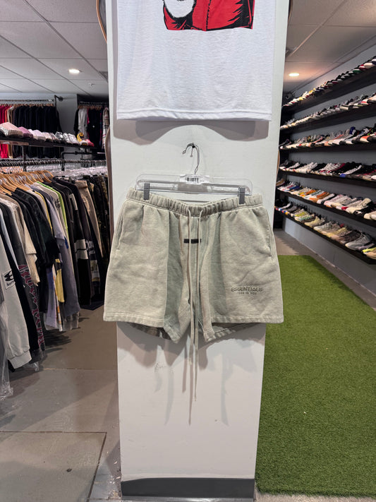 Essentials Shorts Grey (L)