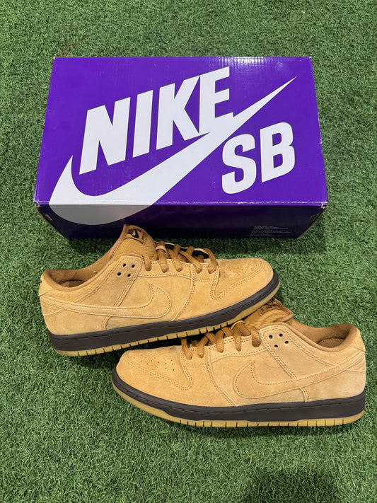 Dunk Low SB Wheat (8.5)