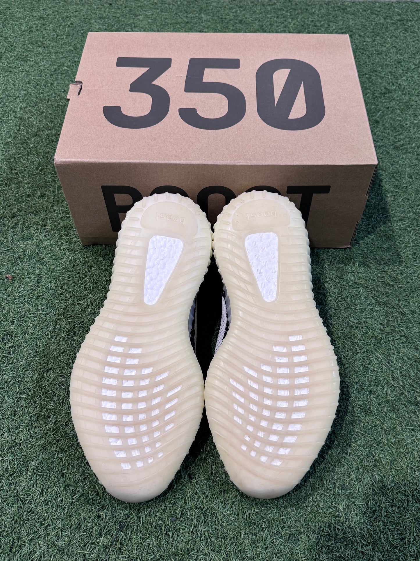 Yeezy 350 Zebra (10.5)