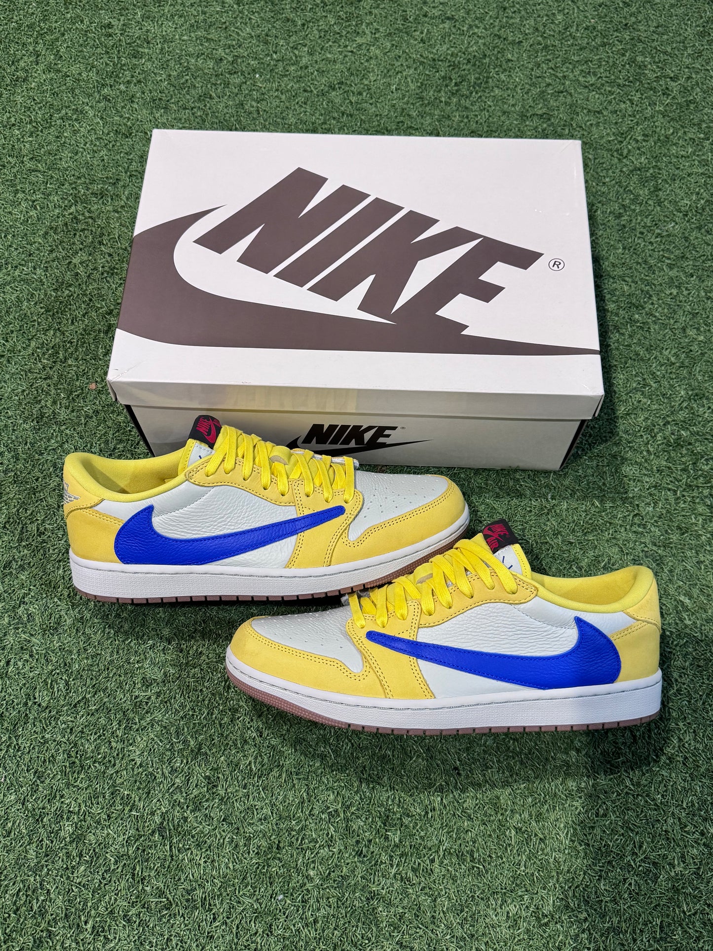 Jordan 1 Low Travis Scott Canary (11.5W)