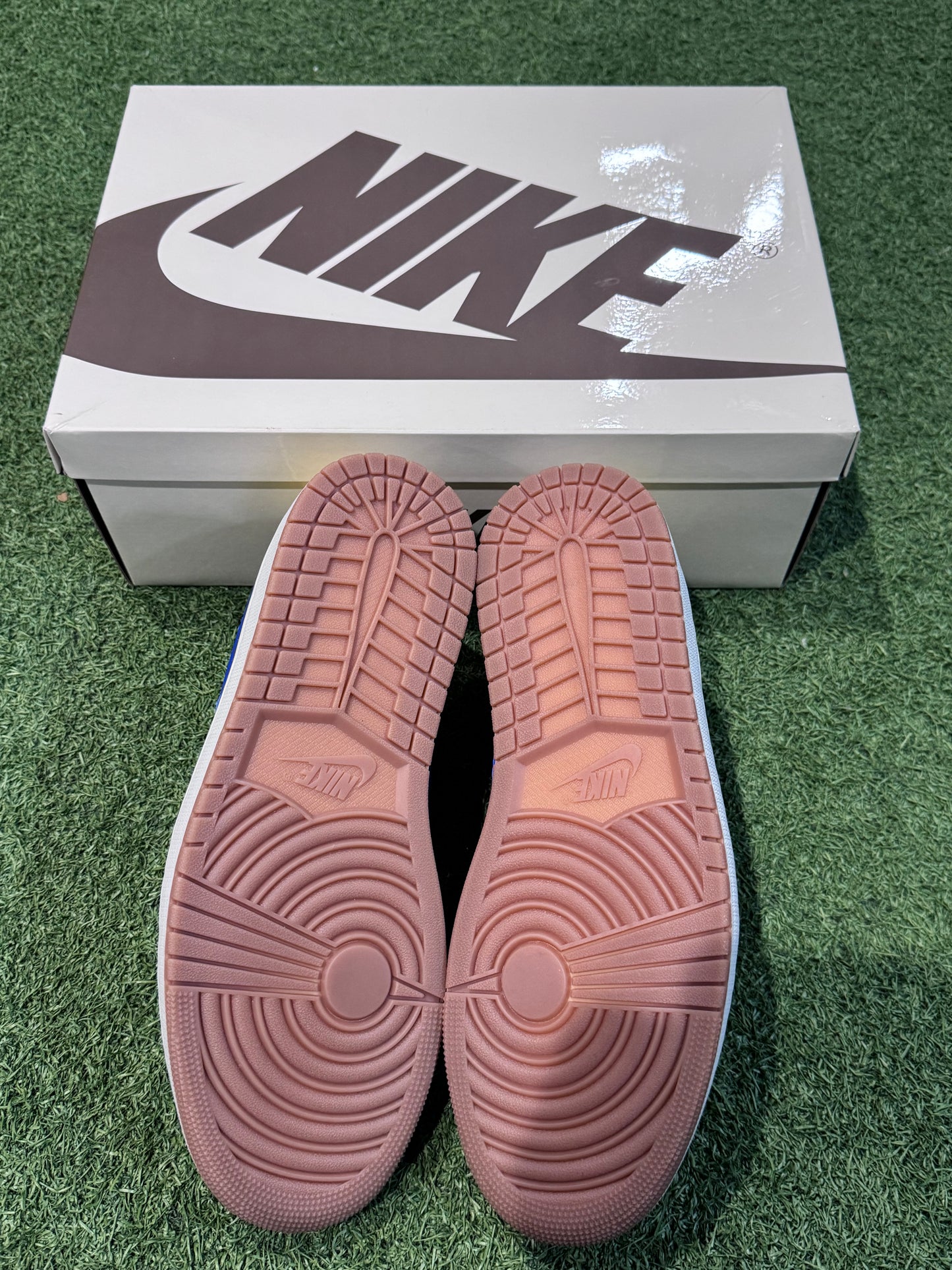 Jordan 1 Low Travis Scott Canary (11.5W)
