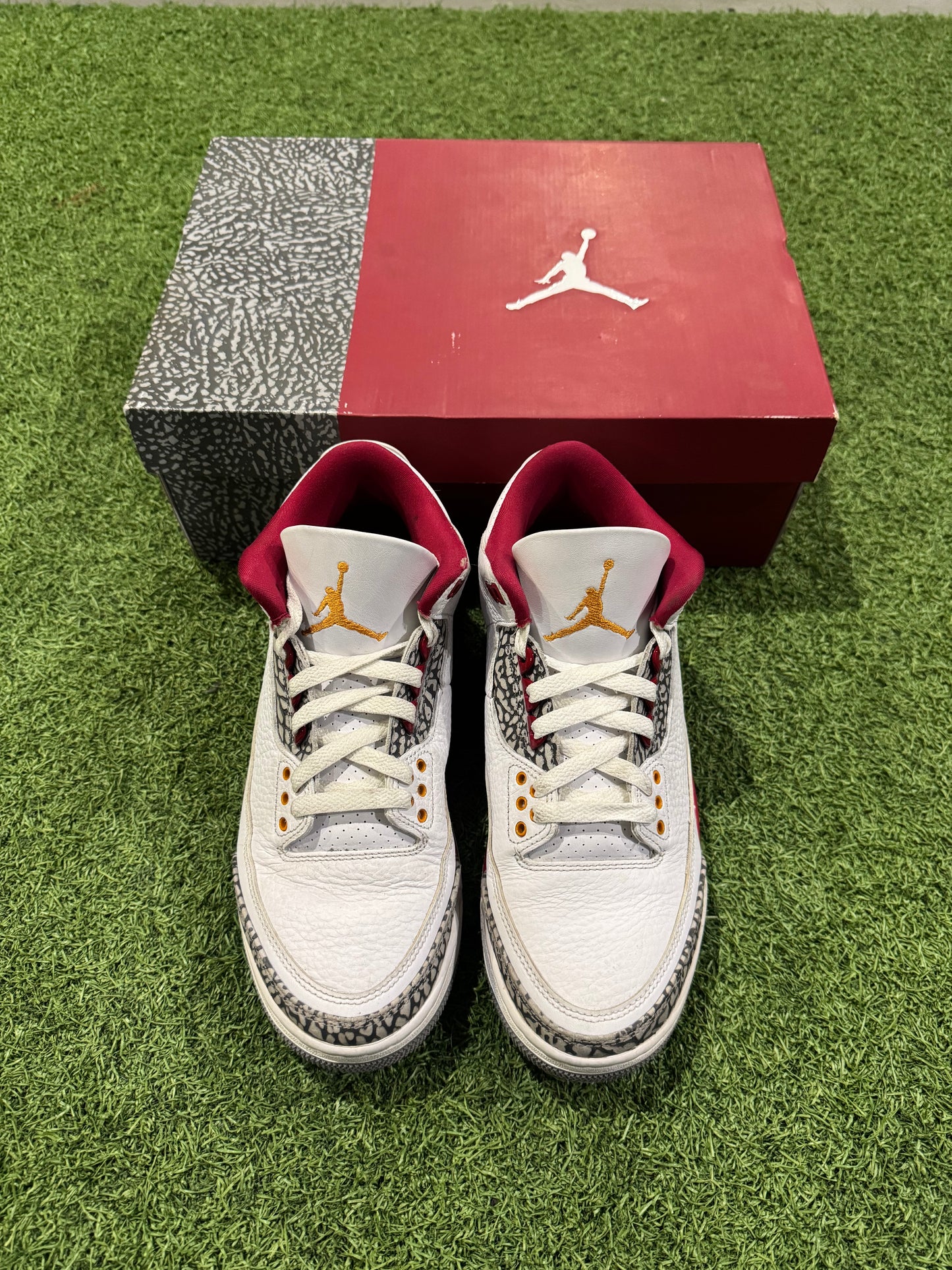 Jordan 3 Cardinal Red (7.5)