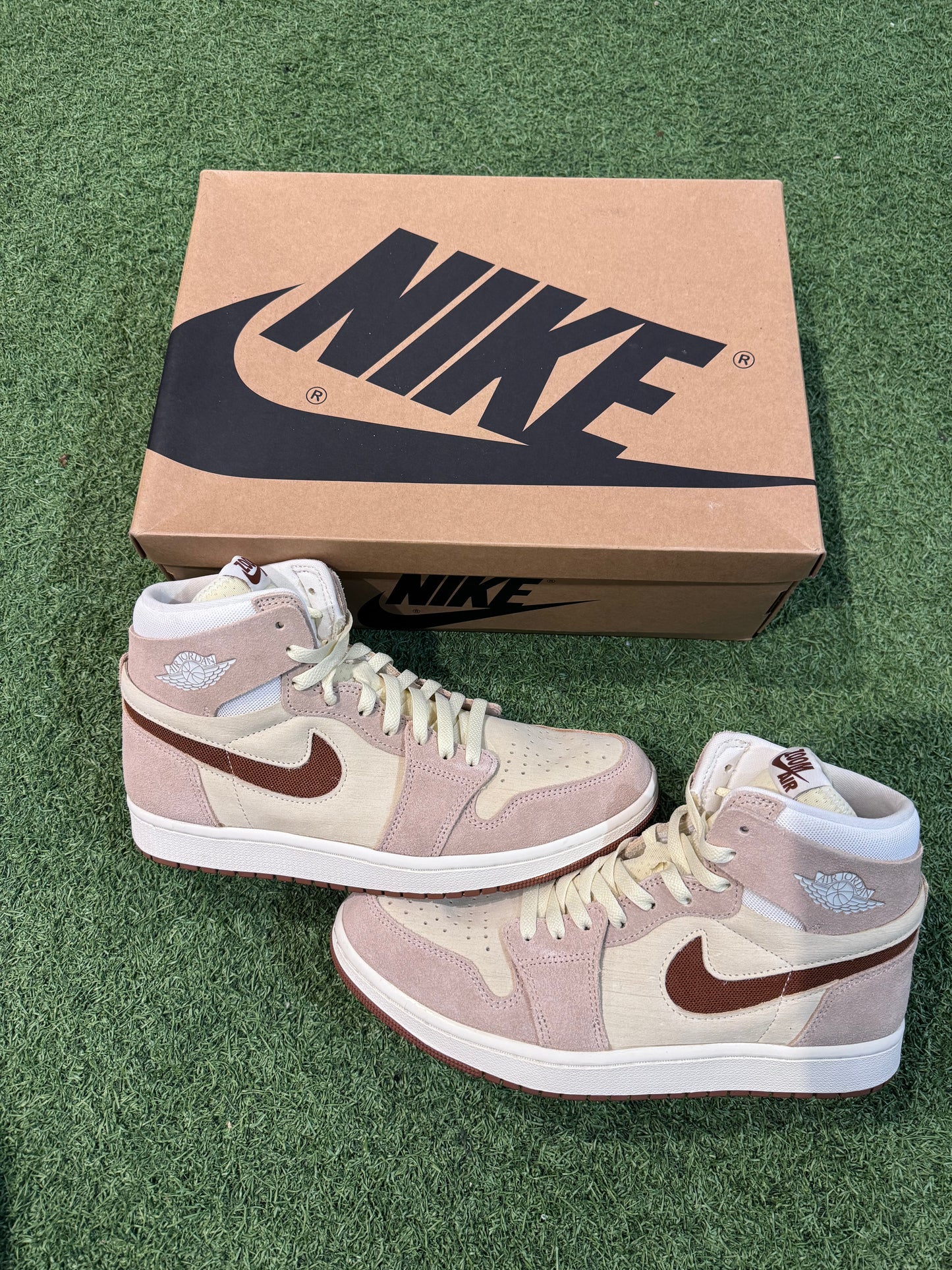 Jordan 1 Zoom CMFT 2 Legend Coffee (9.5)
