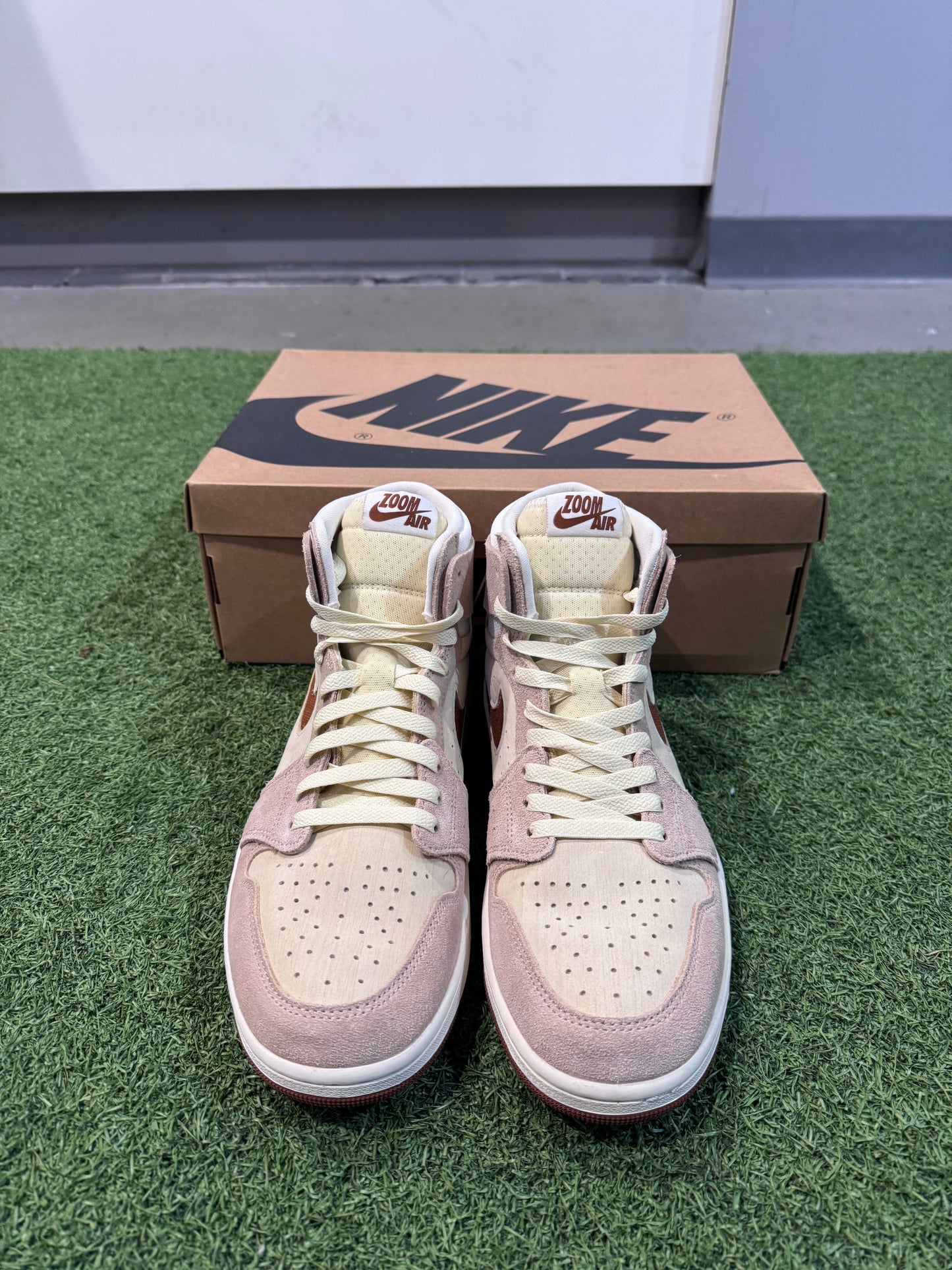 Jordan 1 Zoom CMFT 2 Legend Coffee (9.5)