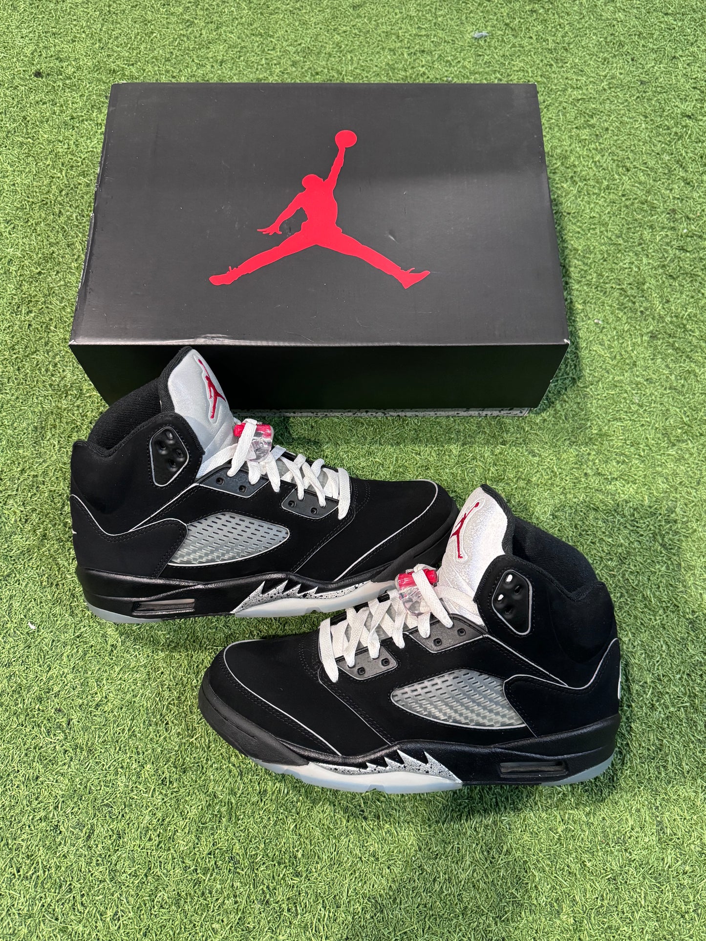Jordan 5 Retro OG Black Metallic Reimagined (8.5)