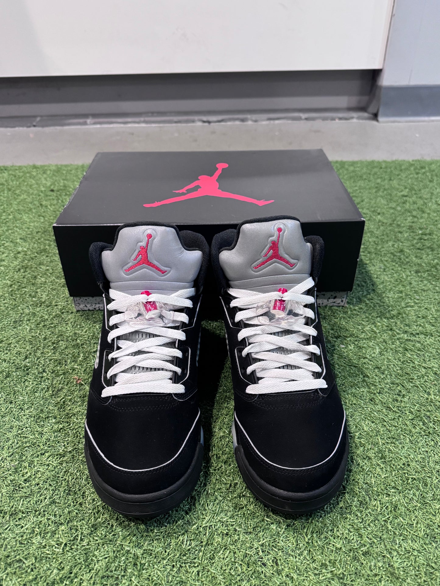 Jordan 5 Retro OG Black Metallic Reimagined (8.5)