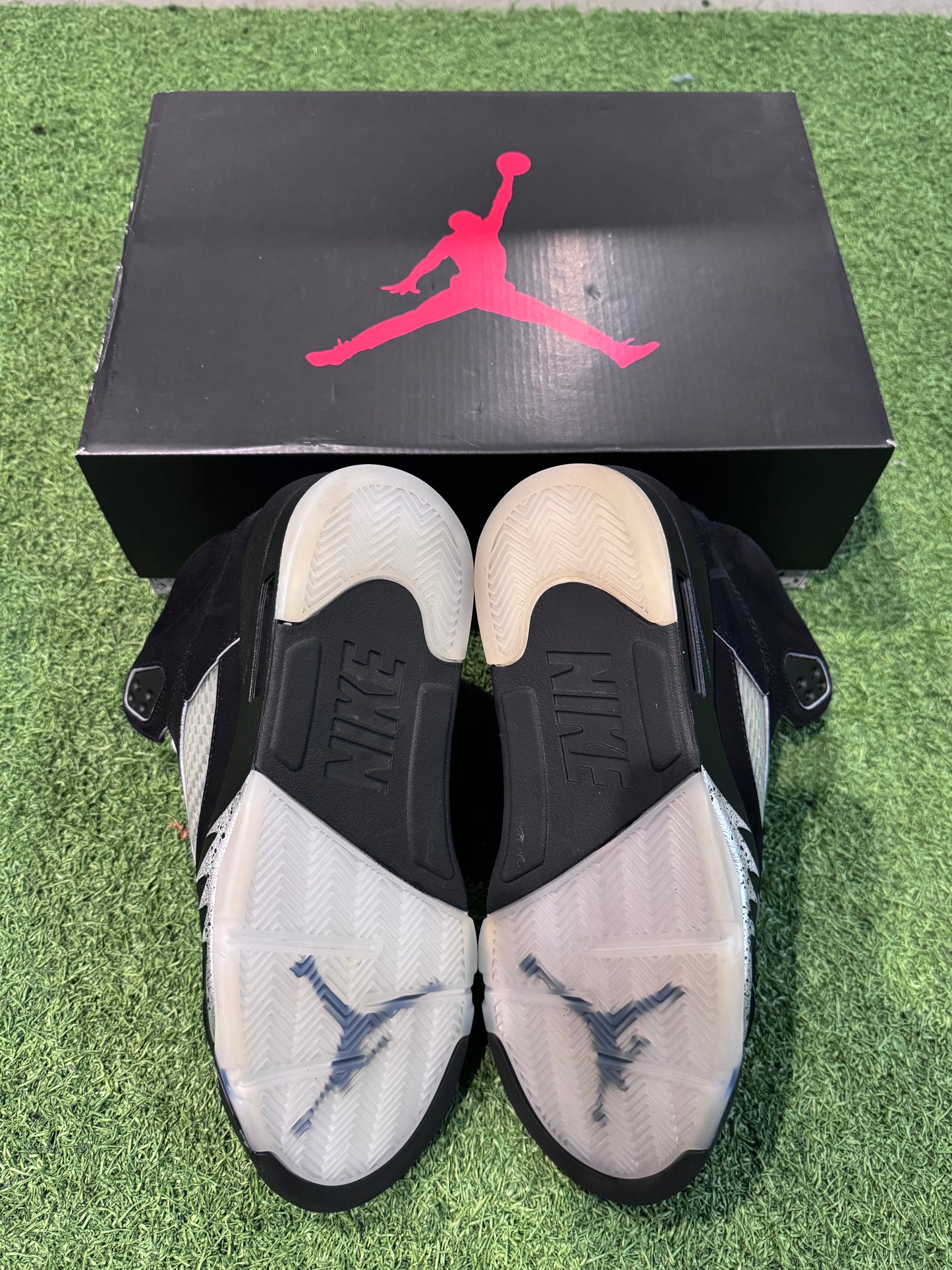 Jordan 5 Retro OG Black Metallic Reimagined (8.5)