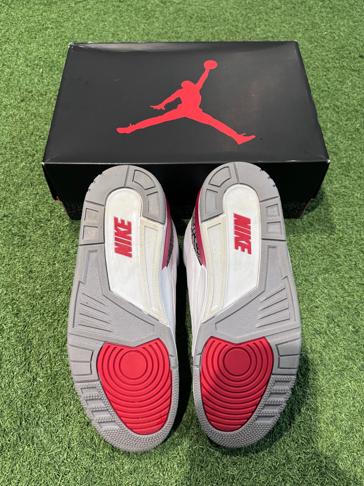 Jordan 3 Fire Red (10)