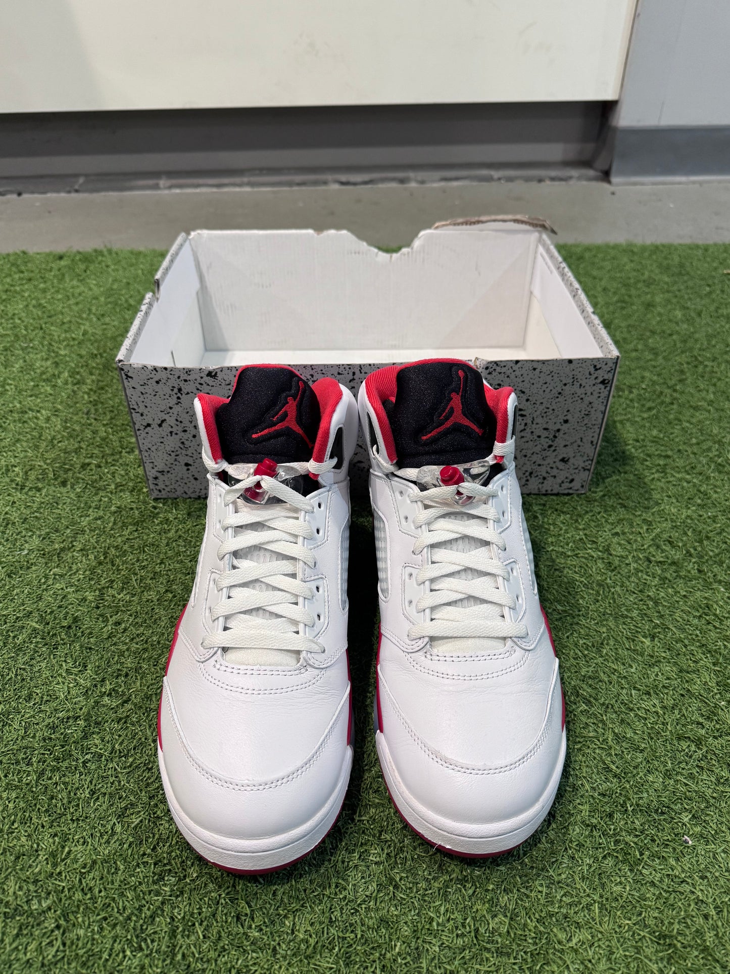 Jordan 5 Fire Red (11)