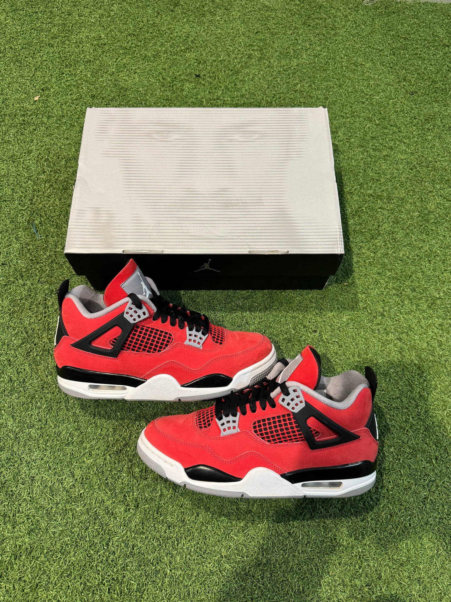 Jordan 4 Toro Bravo (8)