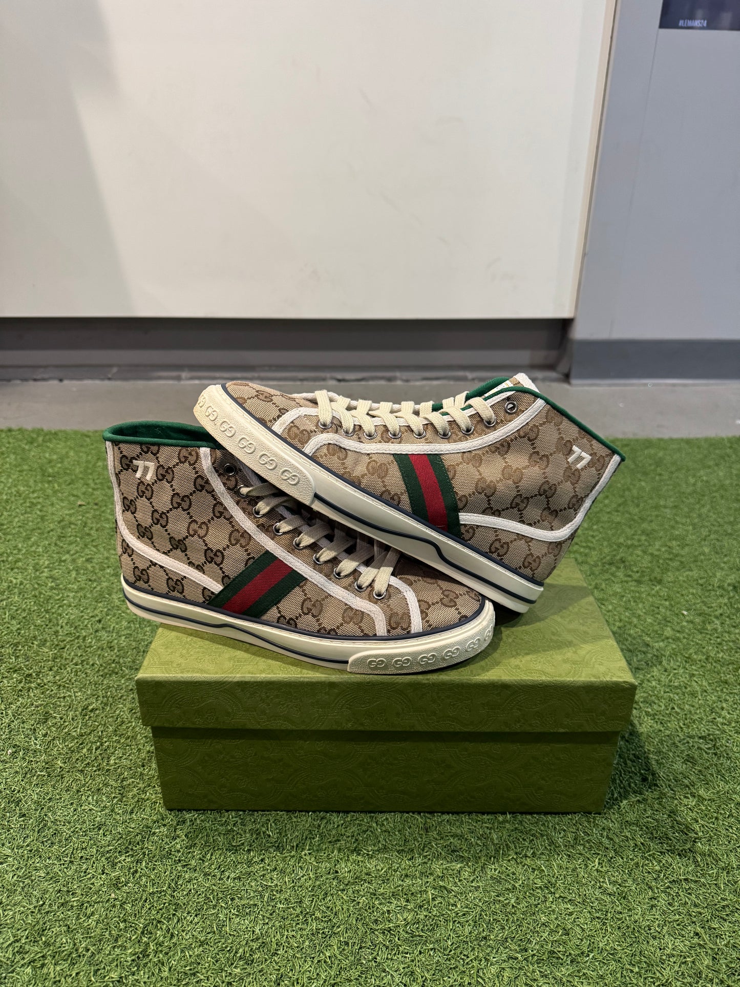 Gucci Tennis 1977 High Top Sneaker (7.5)