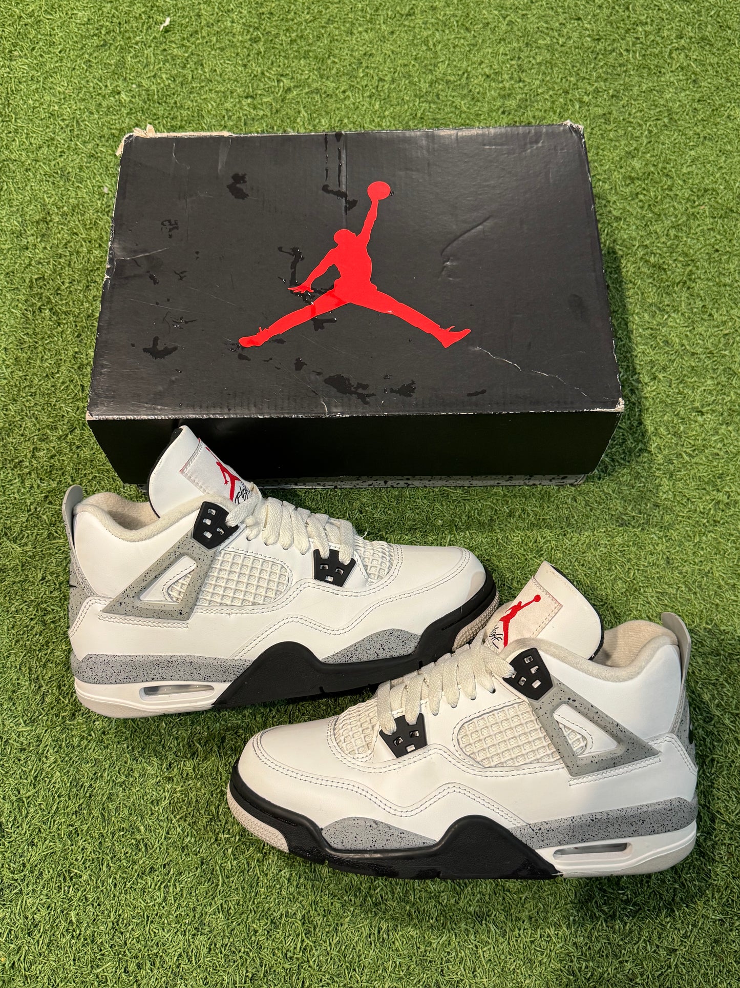 Jordan 4 White Cement (5.5Y)