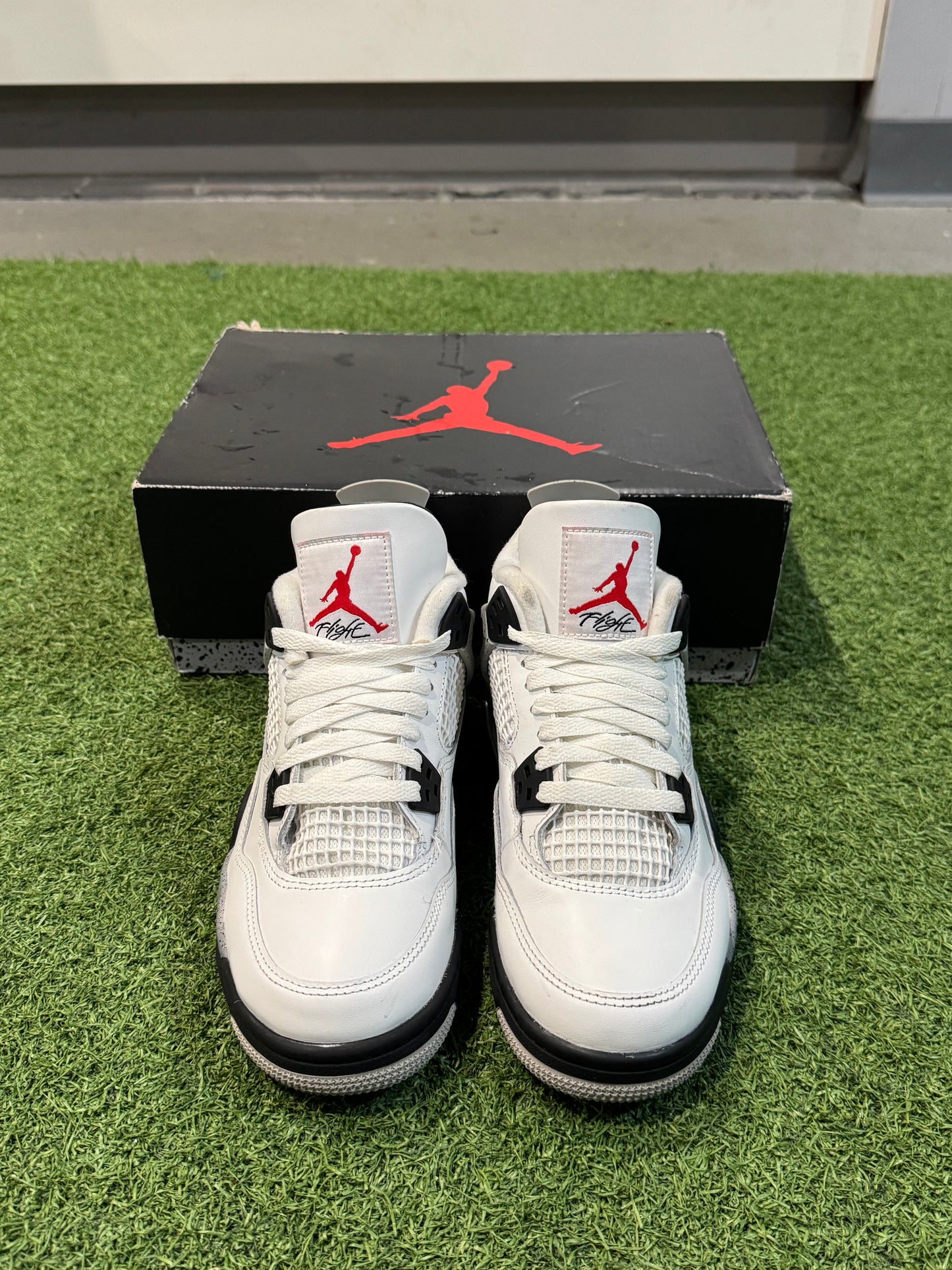 Jordan 4 White Cement (5.5Y)