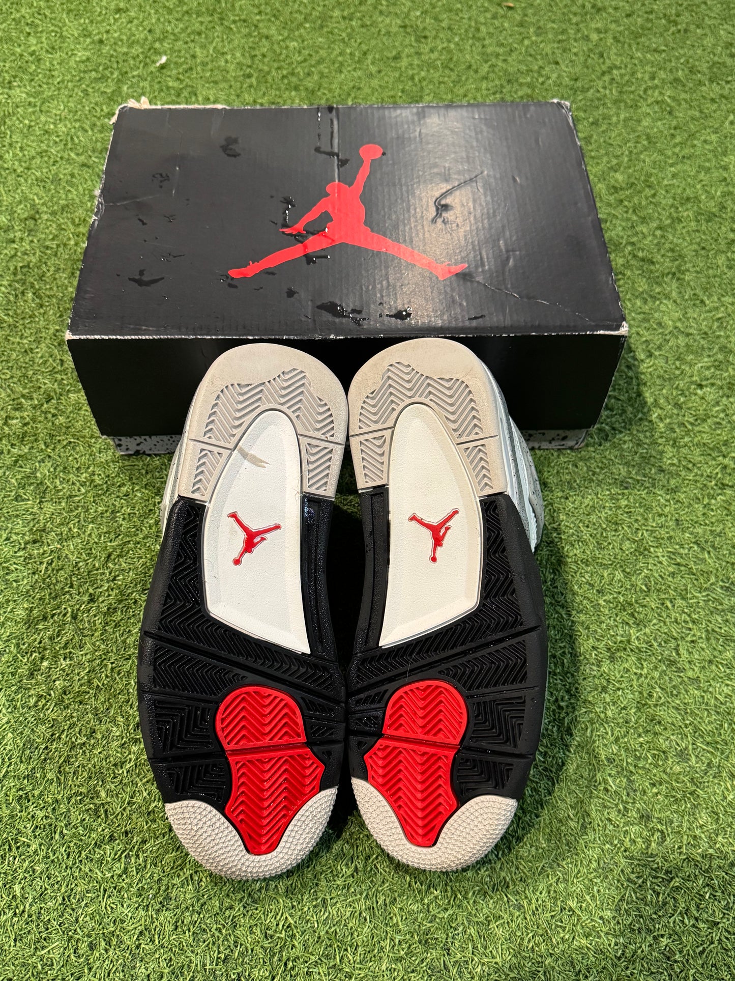 Jordan 4 White Cement (5.5Y)