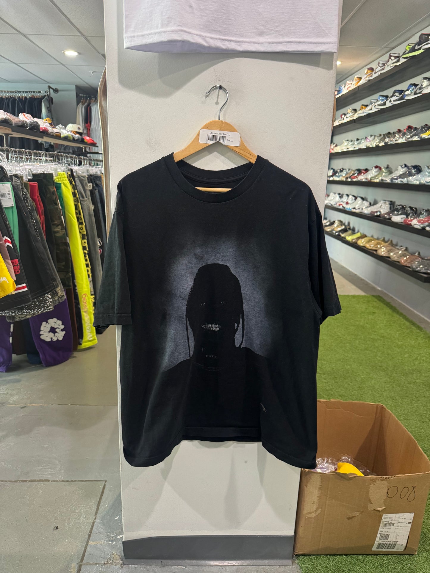 Utopia I Know Tee (XL)