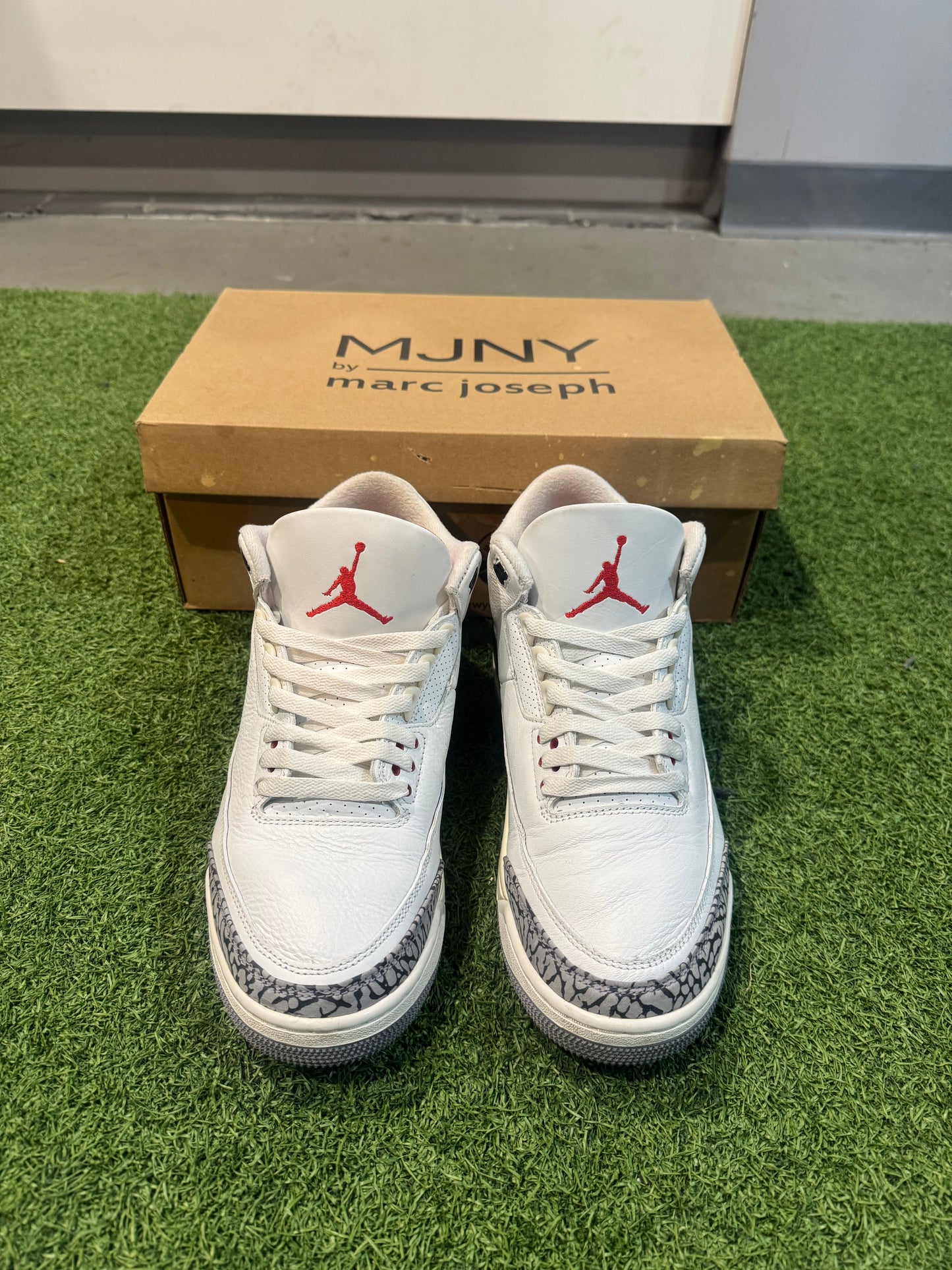 Jordan 3 White Cement (9.5)