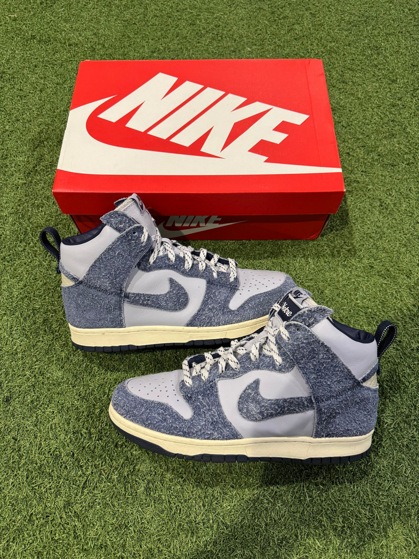 Dunk High Notre (8.5)