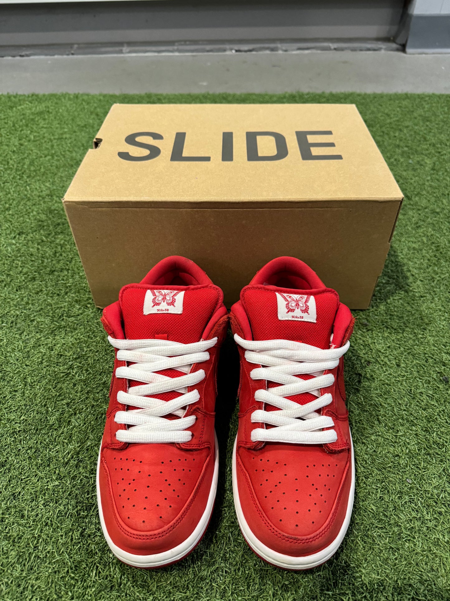 Dunk Low SB Girls Don’t Cry (8.5)