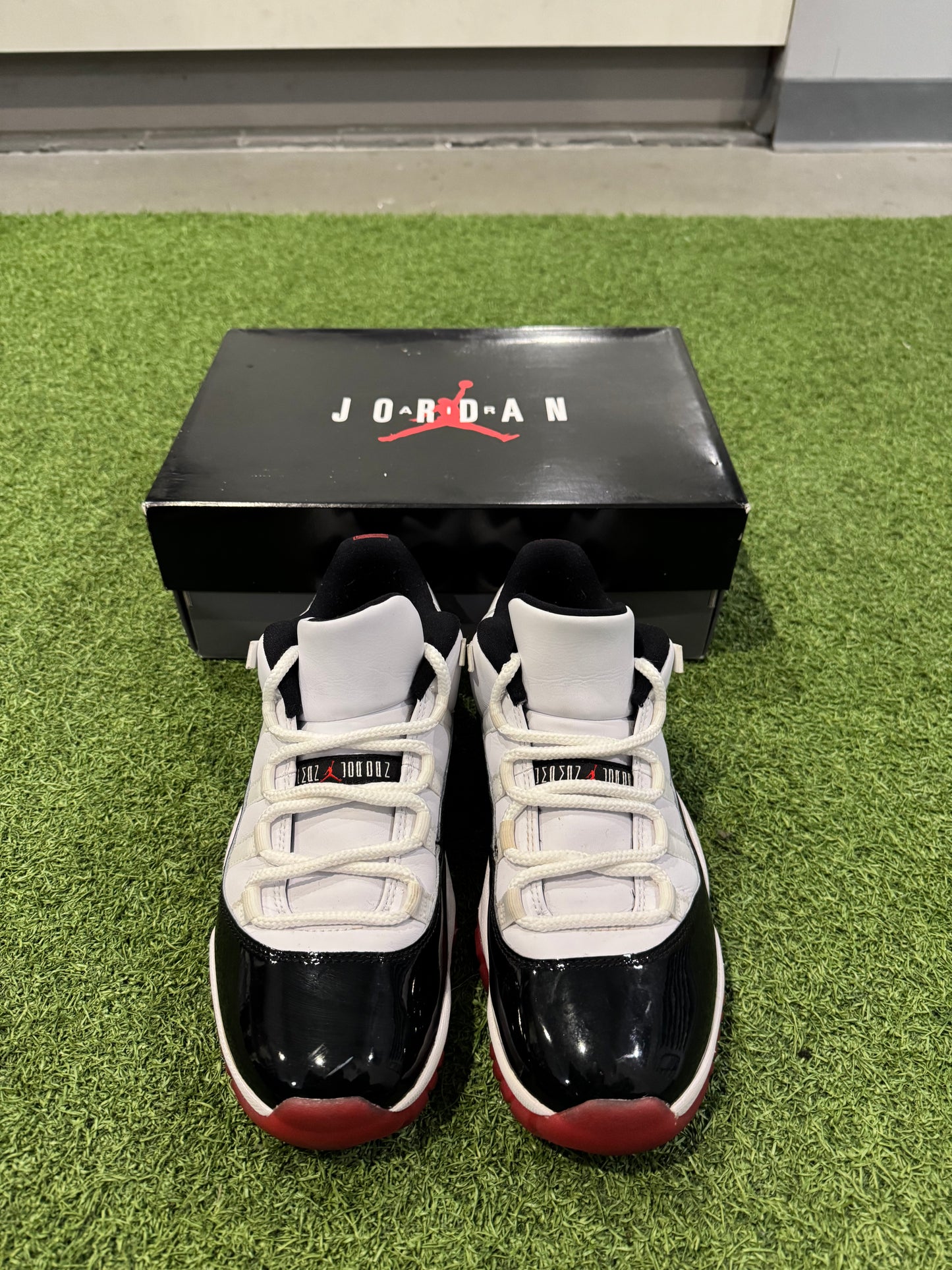 Jordan 11 Low Concord Bred (8.5)