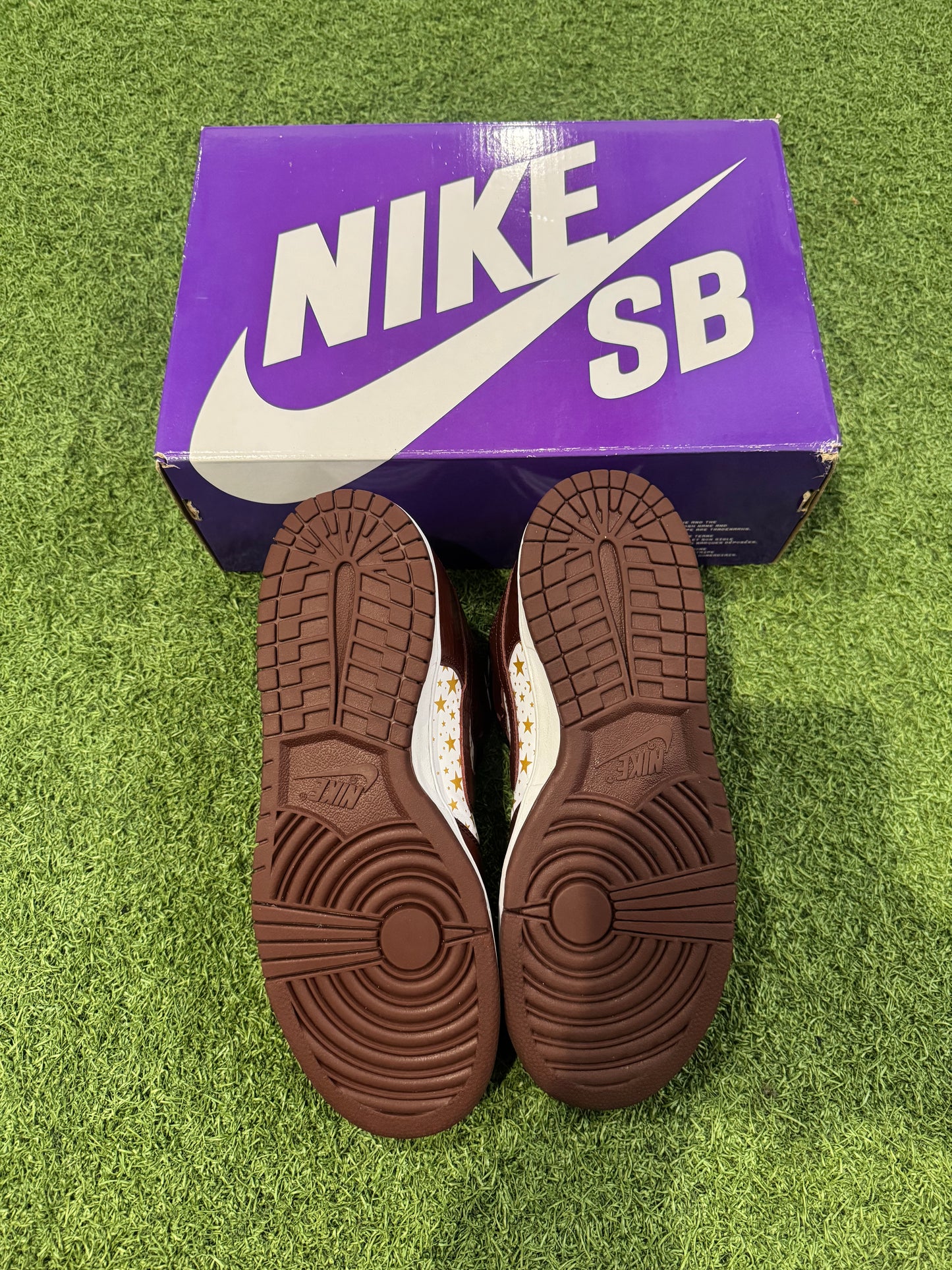 Dunk Low SB Supreme Stars Brown (9.5)