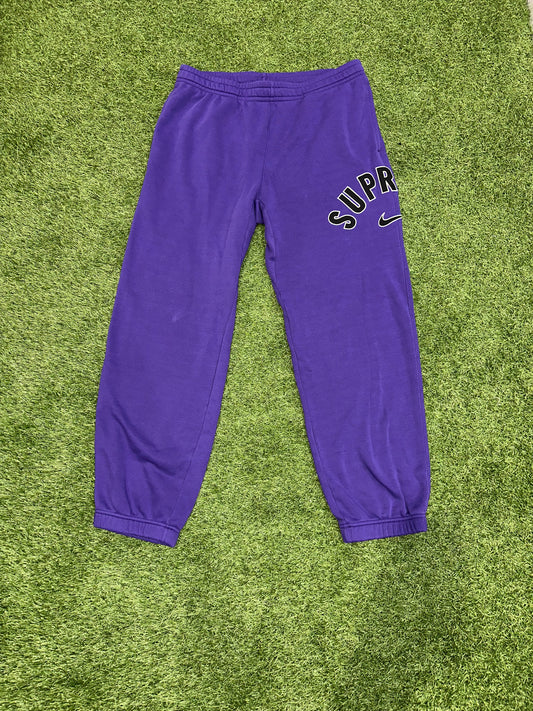 Nike Supreme Arc Logo Sweatpants (XL)