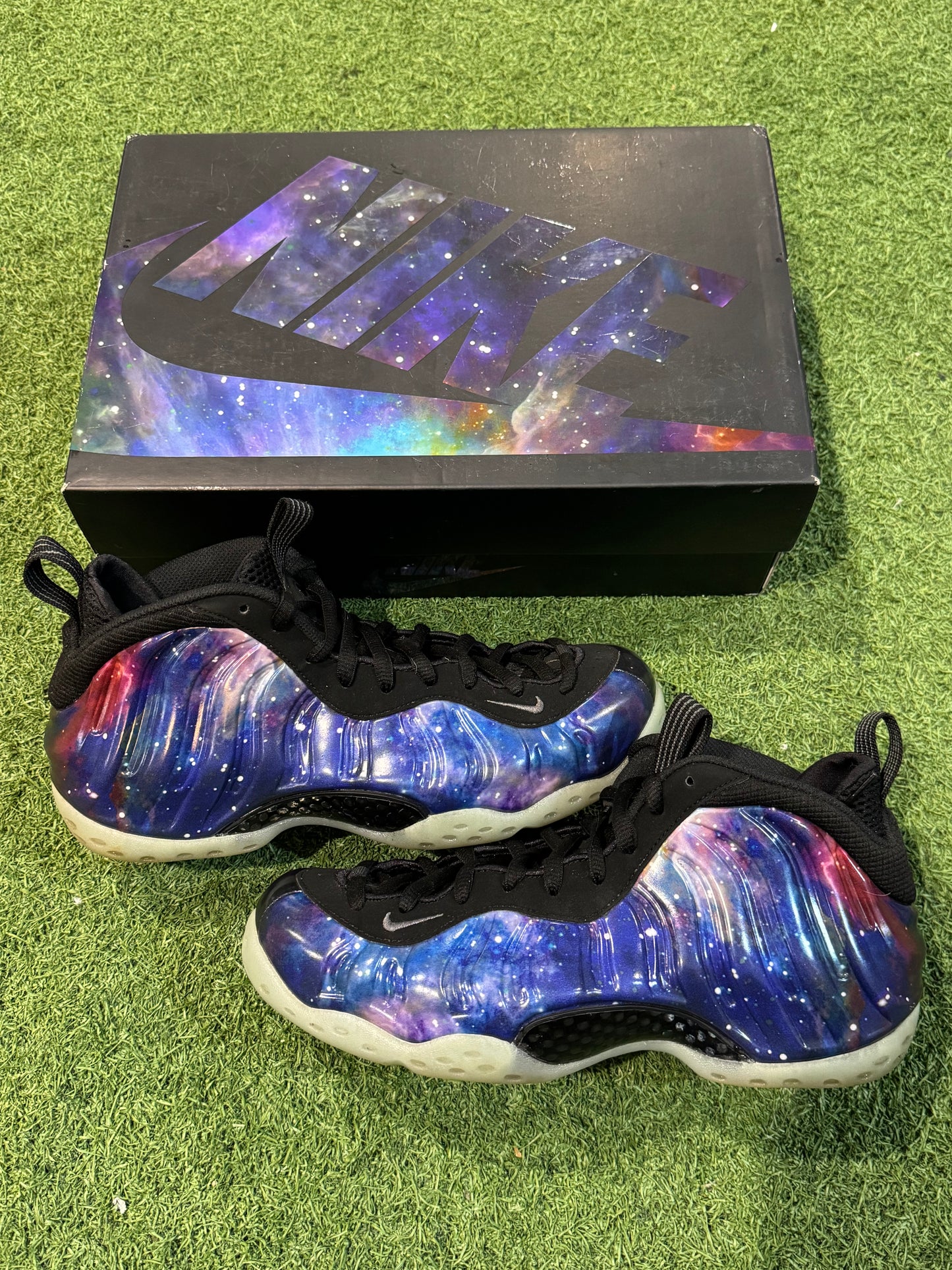 Nike Foamposite Galaxy (8.5)